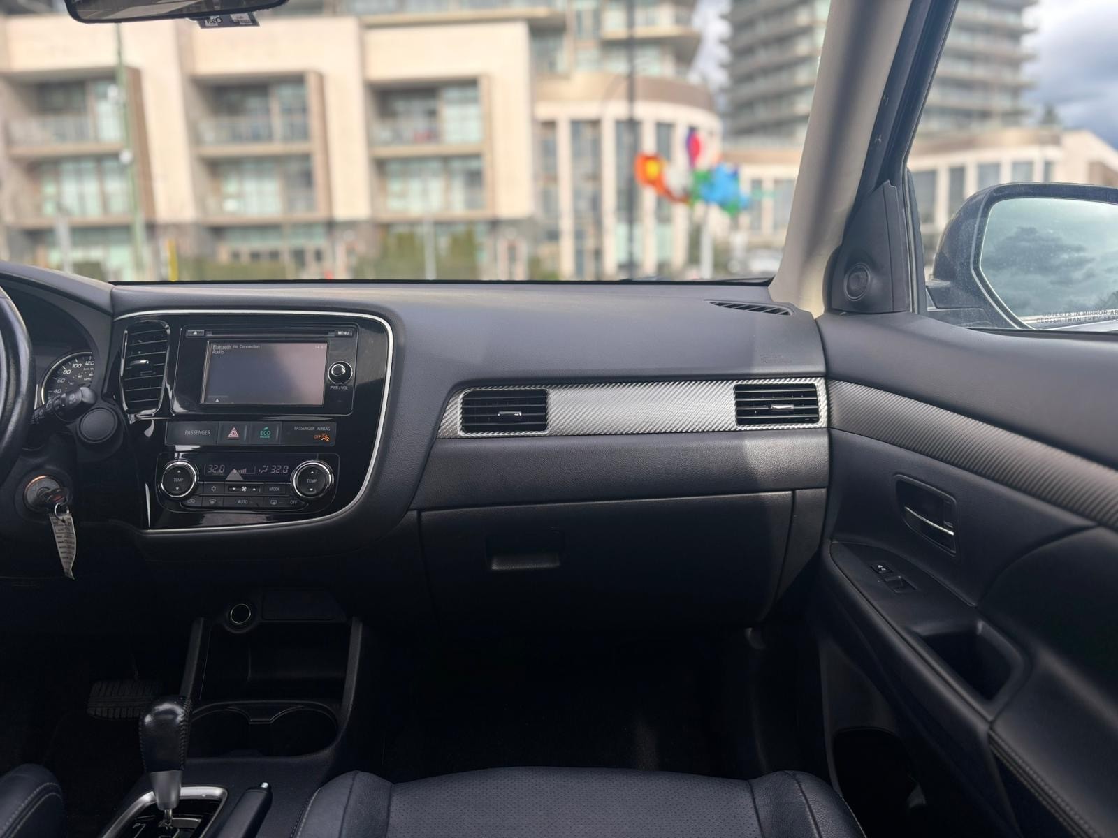 /canwestautoinc/2014-Mitsubishi-Outlander-12182140882989367.jpg