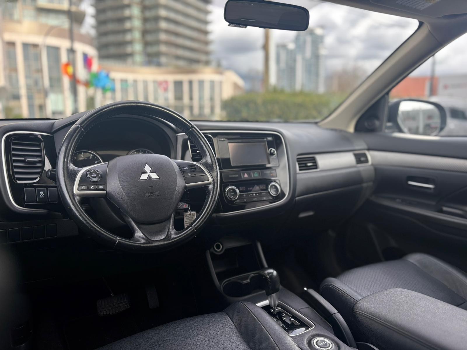 /canwestautoinc/2014-Mitsubishi-Outlander-1562327738759075.jpg