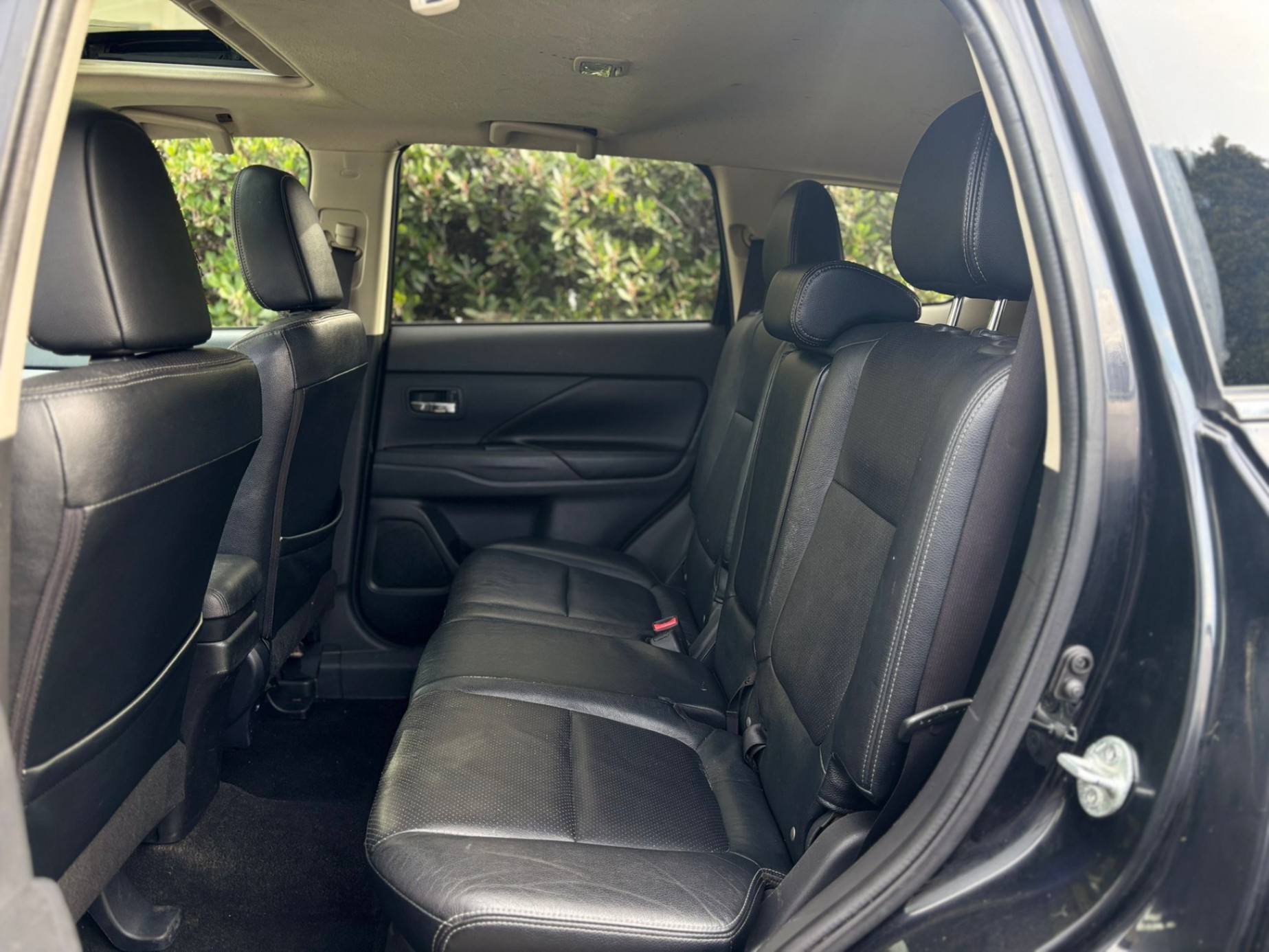 /canwestautoinc/2014-Mitsubishi-Outlander-1882457349468254.jpg