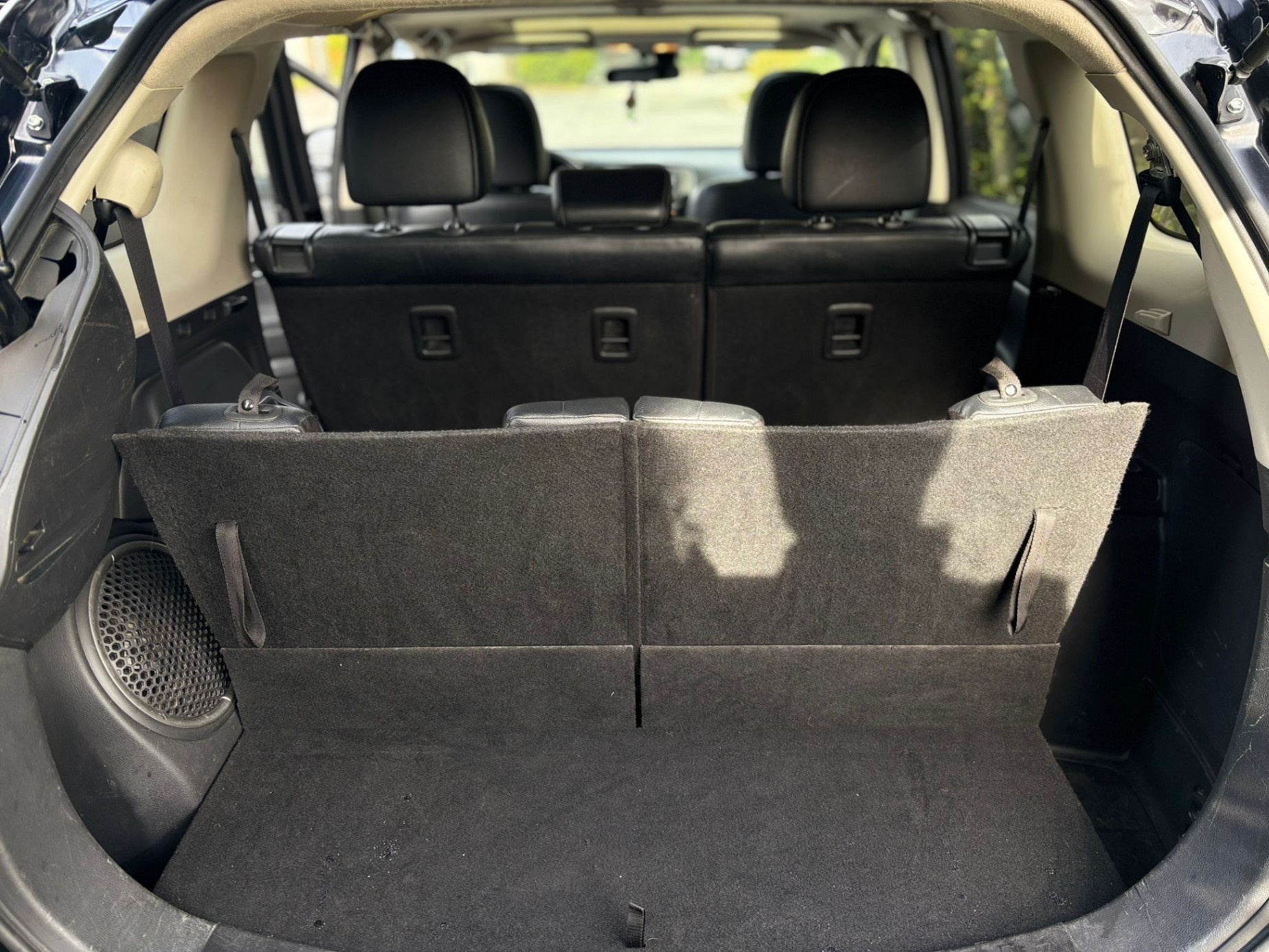 /canwestautoinc/2014-Mitsubishi-Outlander-46112983171103616.jpg