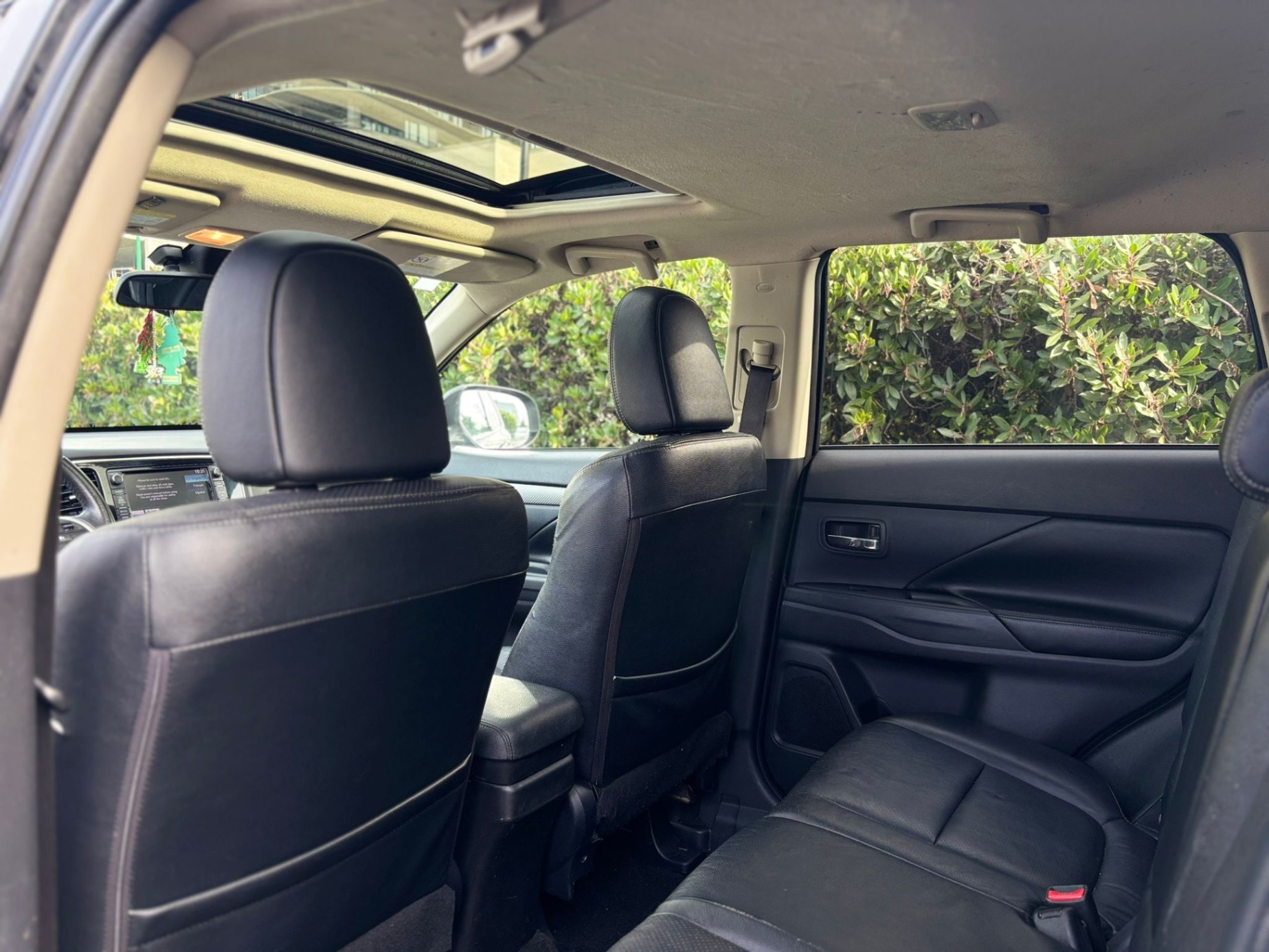 /canwestautoinc/2014-Mitsubishi-Outlander-9205117436303007.jpg