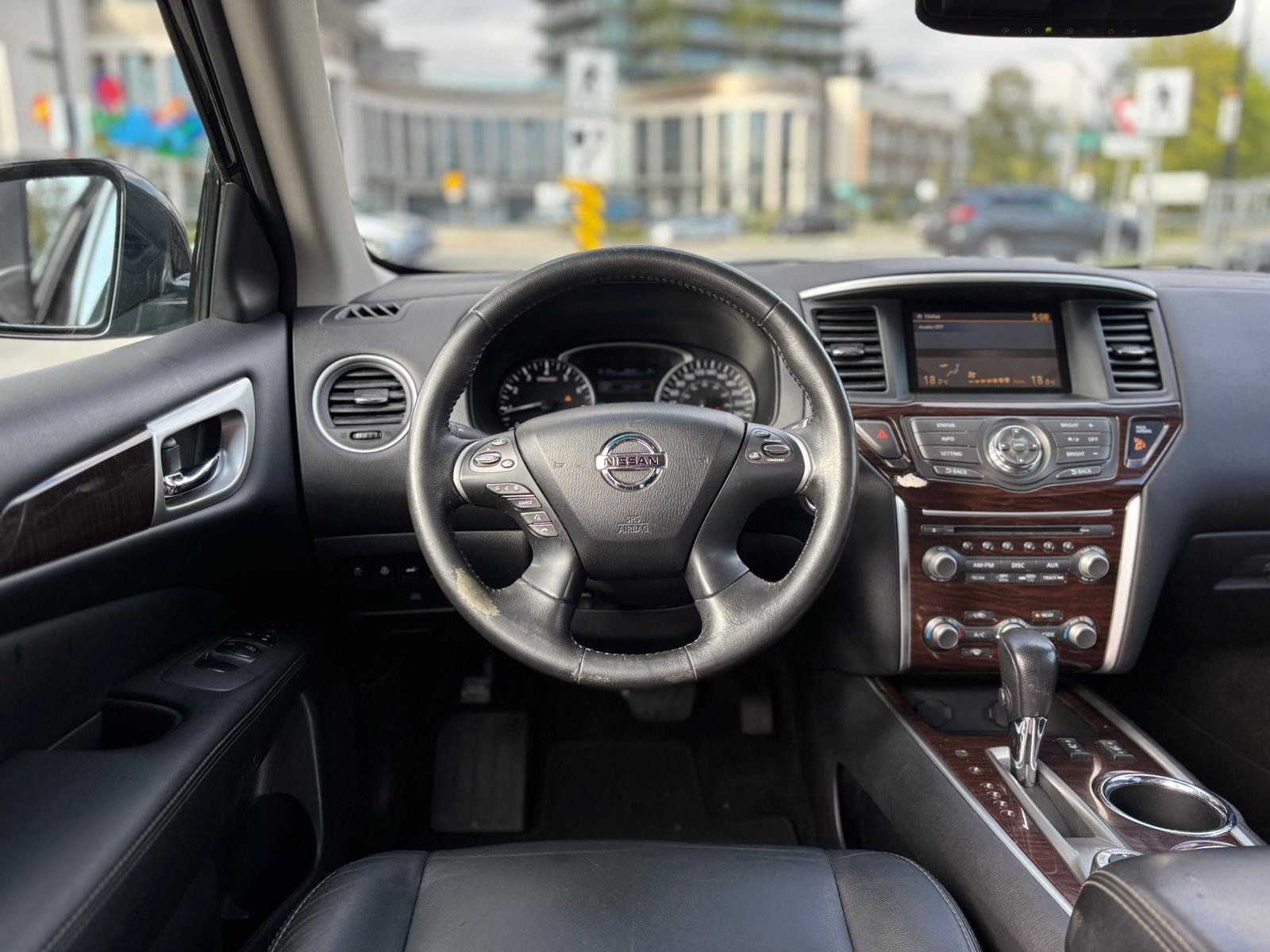 /canwestautoinc/2014-Nissan-Pathfinder-004107415731282149.jpg