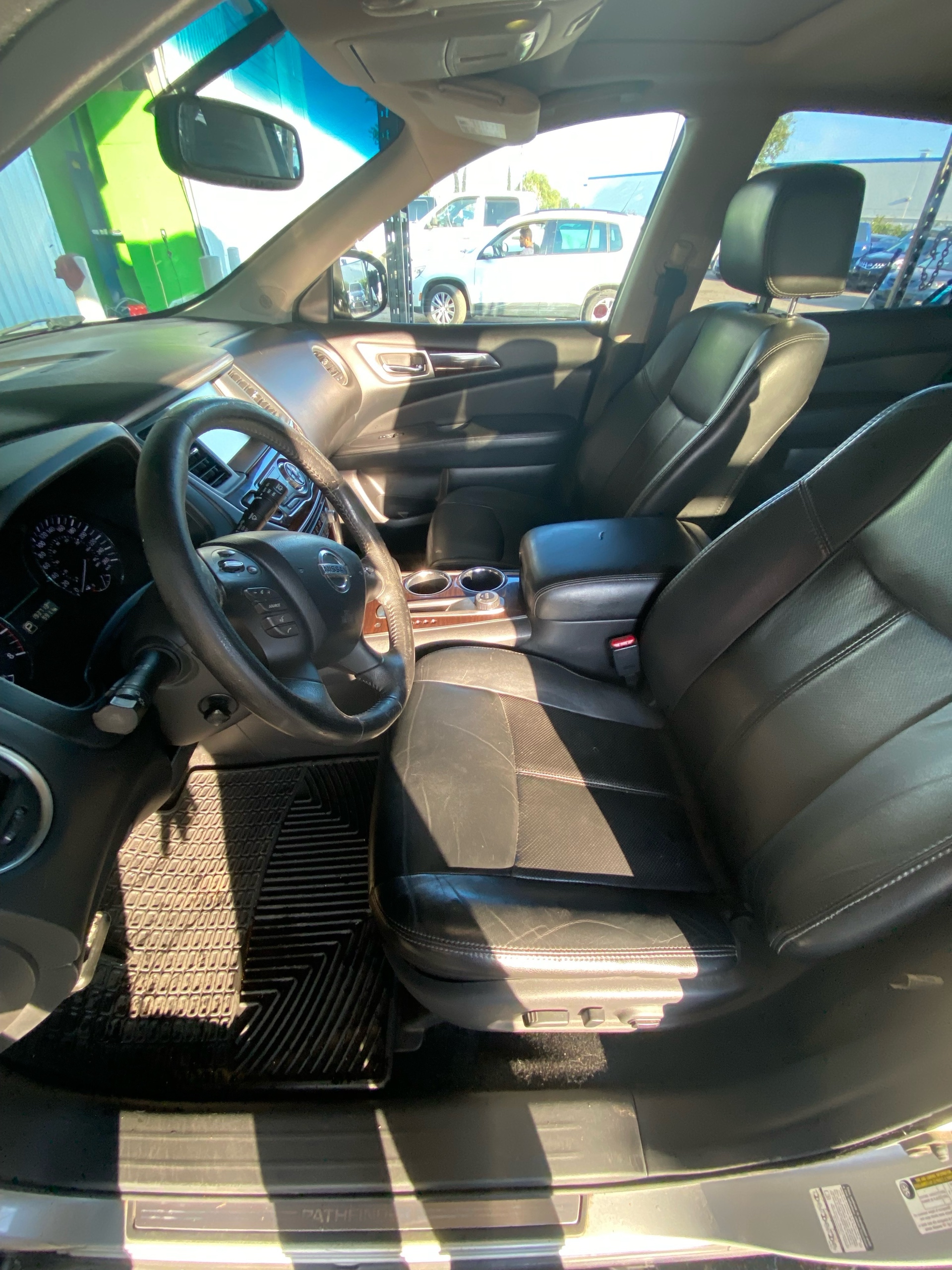 /canwestautoinc/2014-Nissan-Pathfinder-0347325833101384.jpg