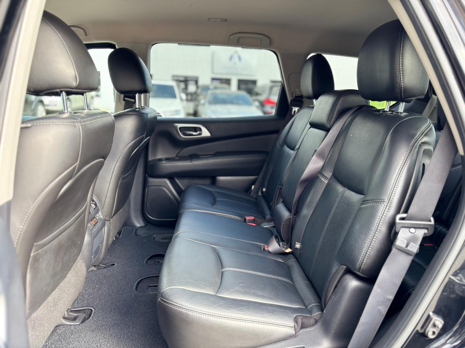 /canwestautoinc/2014-Nissan-Pathfinder-8990695614235191.jpg