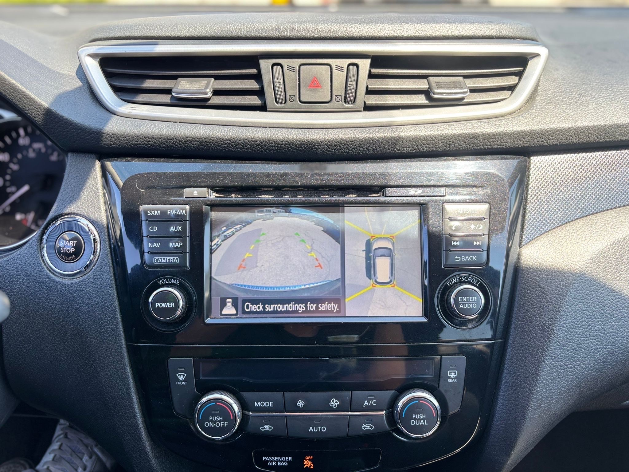 /canwestautoinc/2014-Nissan-Rogue-2941592092665295.jpg