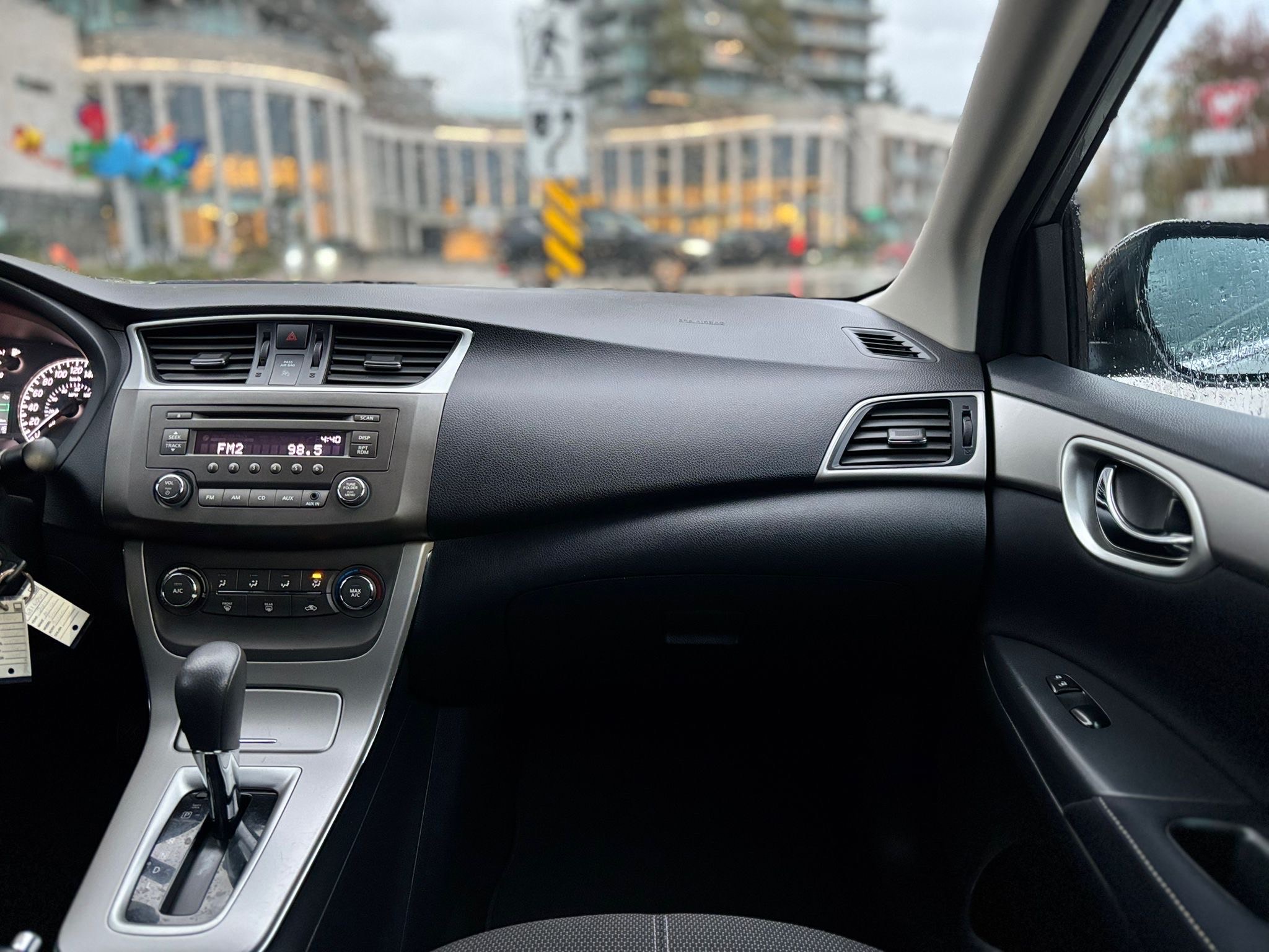 /canwestautoinc/2014-Nissan-Sentra-2379992261354824.jpg