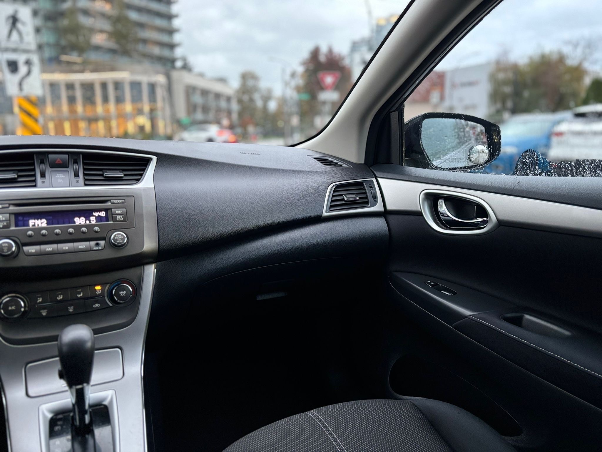 /canwestautoinc/2014-Nissan-Sentra-7326775145240094.jpg