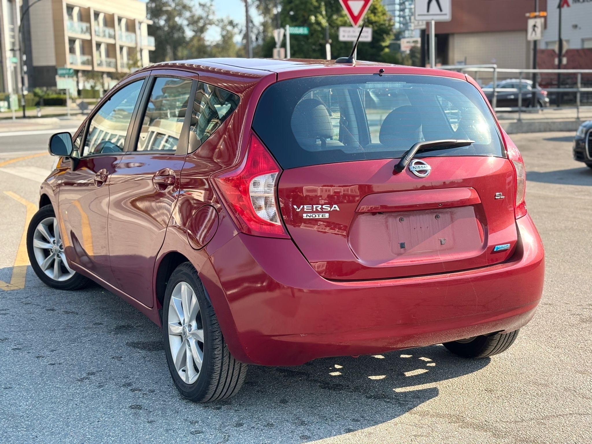 /canwestautoinc/2014-Nissan-VersaNote-18979354930965808.jpg