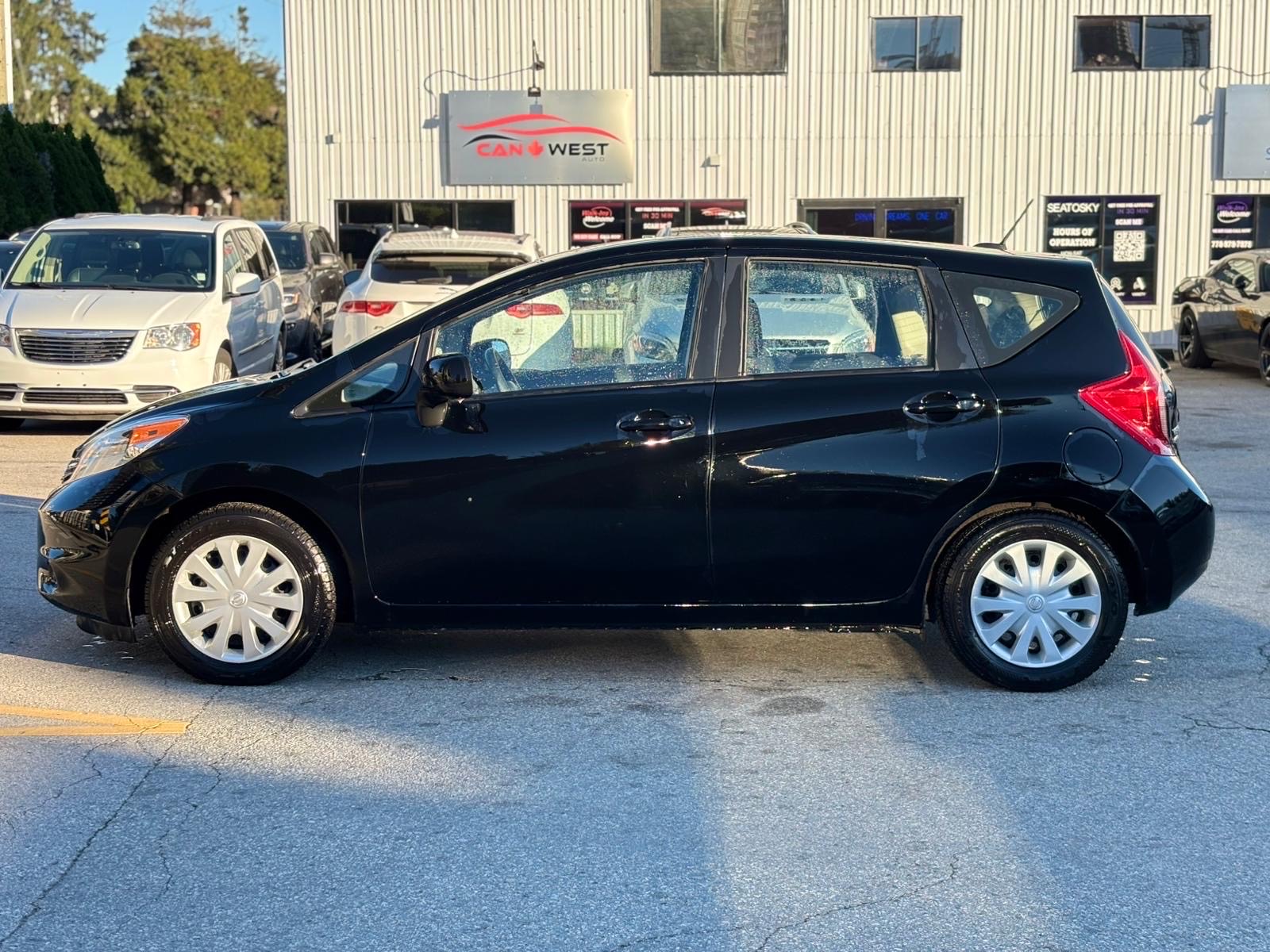 /canwestautoinc/2014-Nissan-VersaNote-318904186420901.jpg