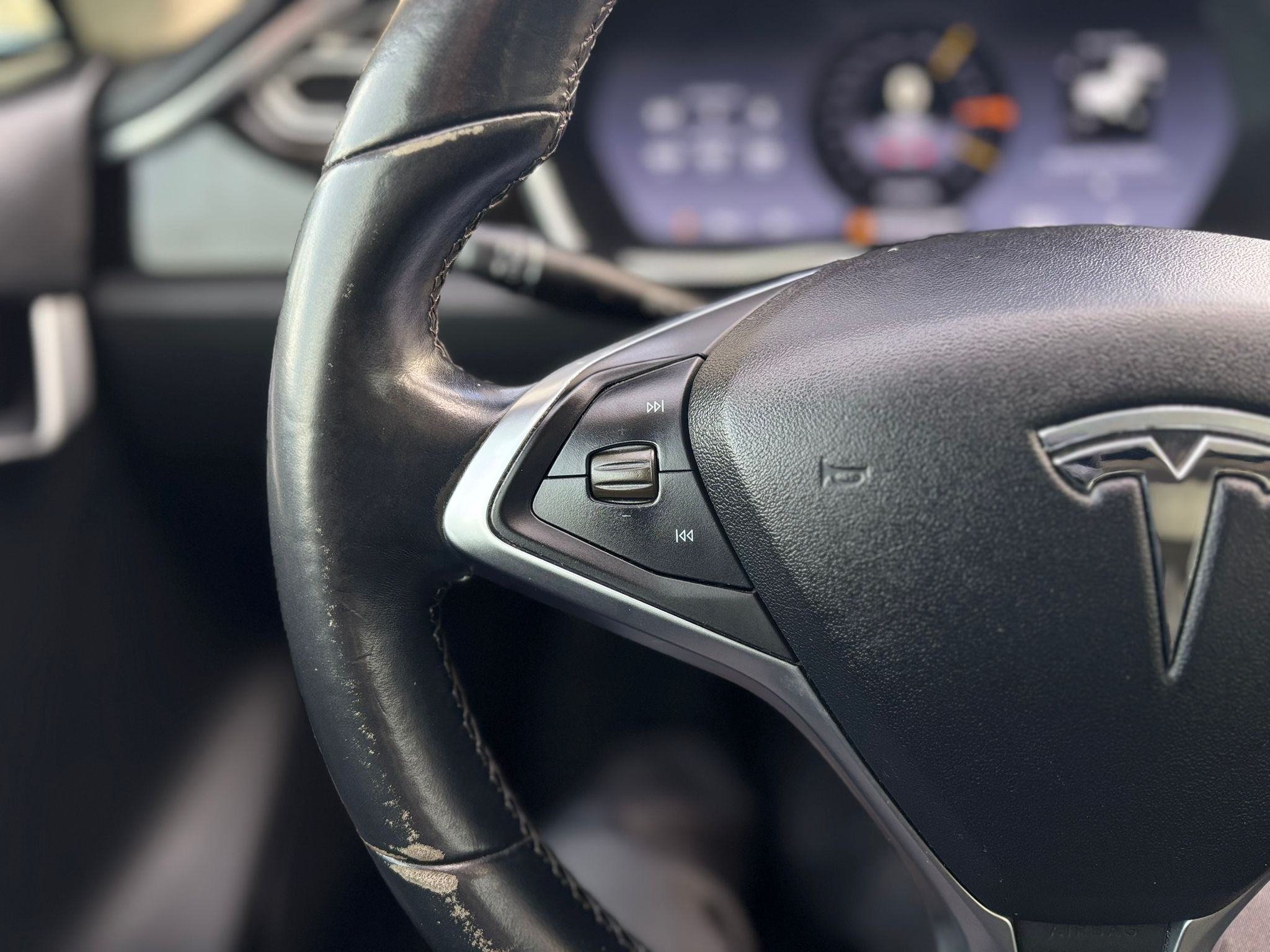 /canwestautoinc/2014-Tesla-ModelS-4913895788037226.jpg