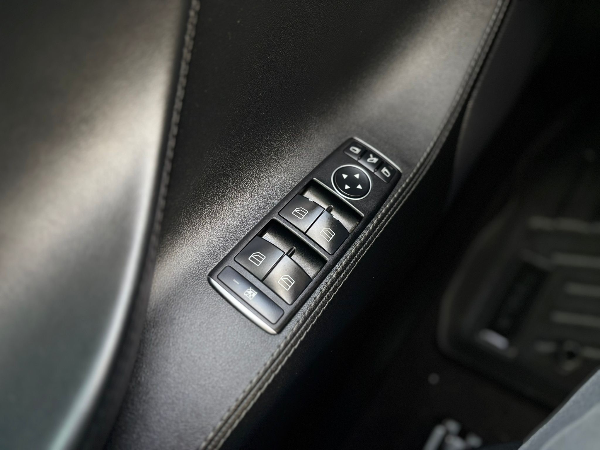 /canwestautoinc/2014-Tesla-ModelS-6842642339995229.jpg