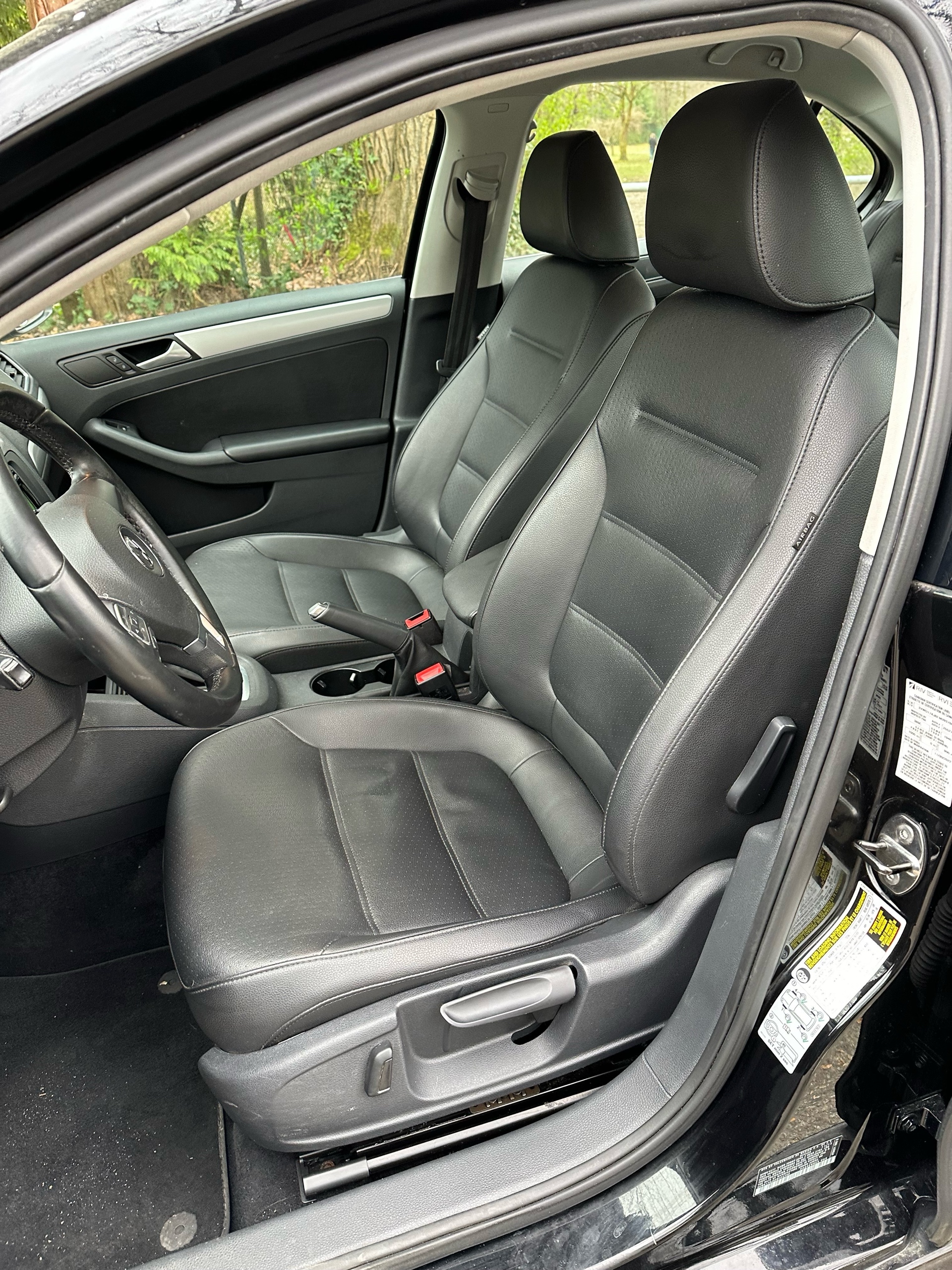 /canwestautoinc/2014-Volkswagen-Jetta-054617830557227576.jpg
