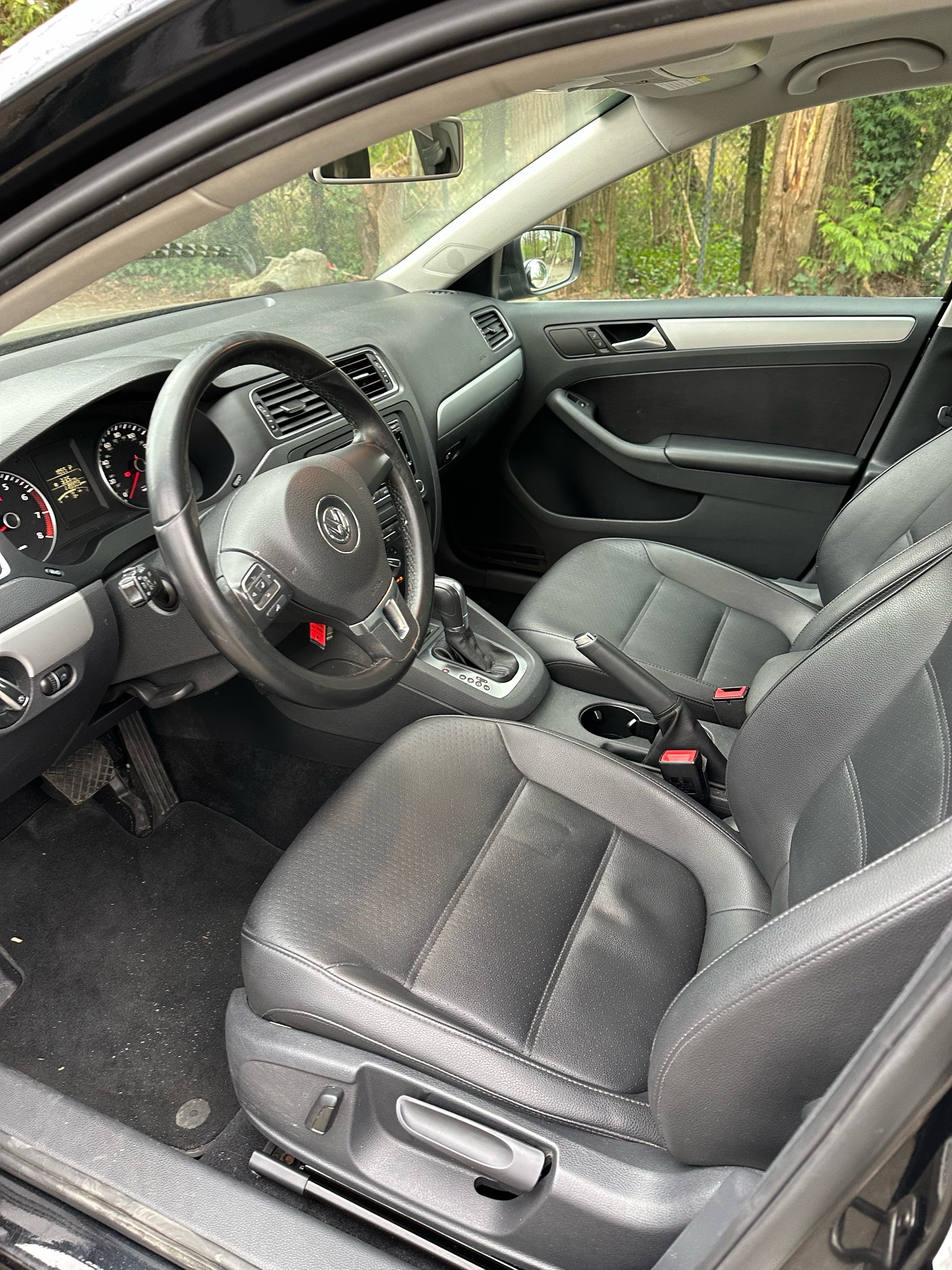 /canwestautoinc/2014-Volkswagen-Jetta-30723929606198785.jpg