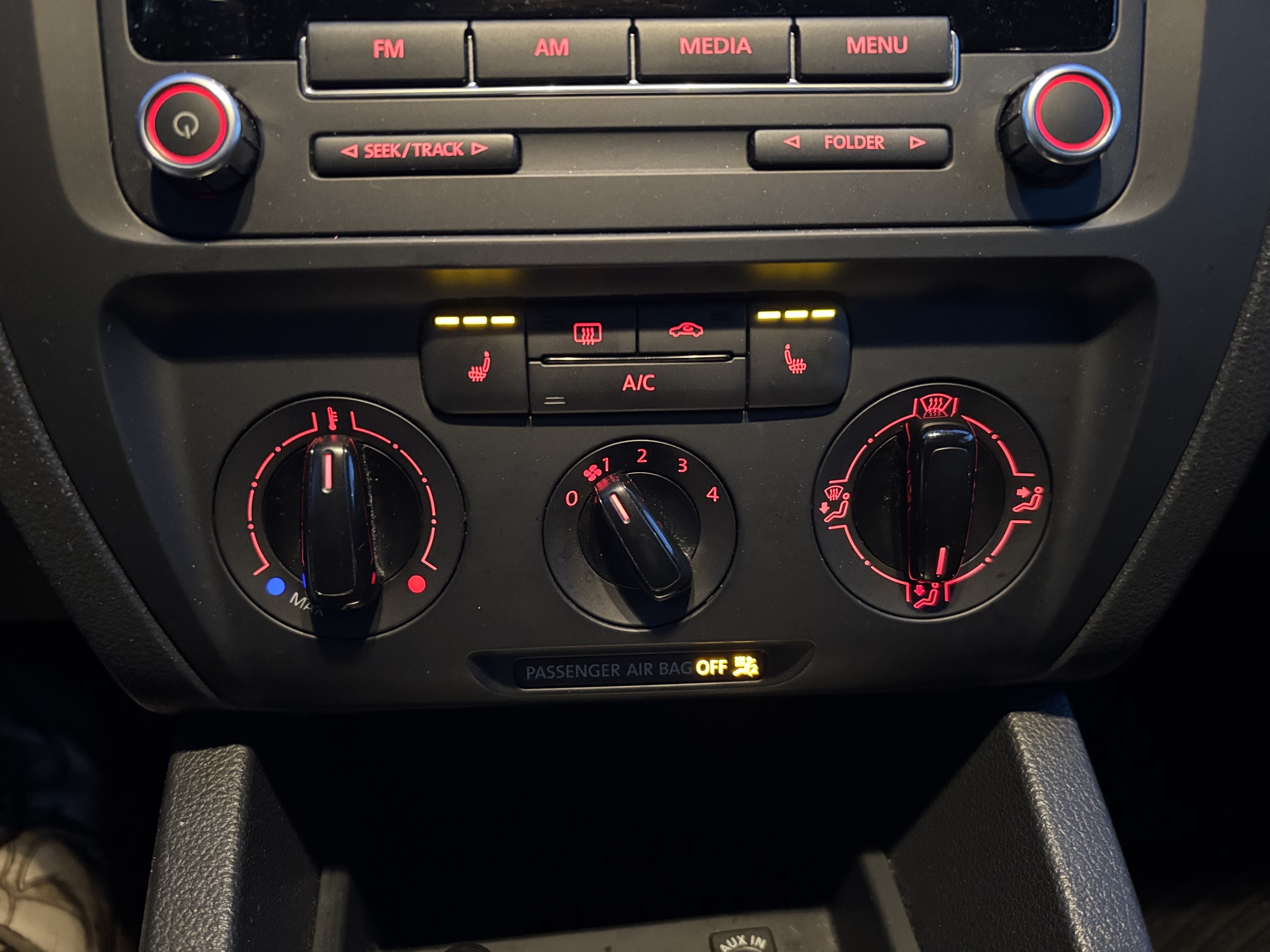 /canwestautoinc/2014-Volkswagen-Jetta-38044164653381185.jpg