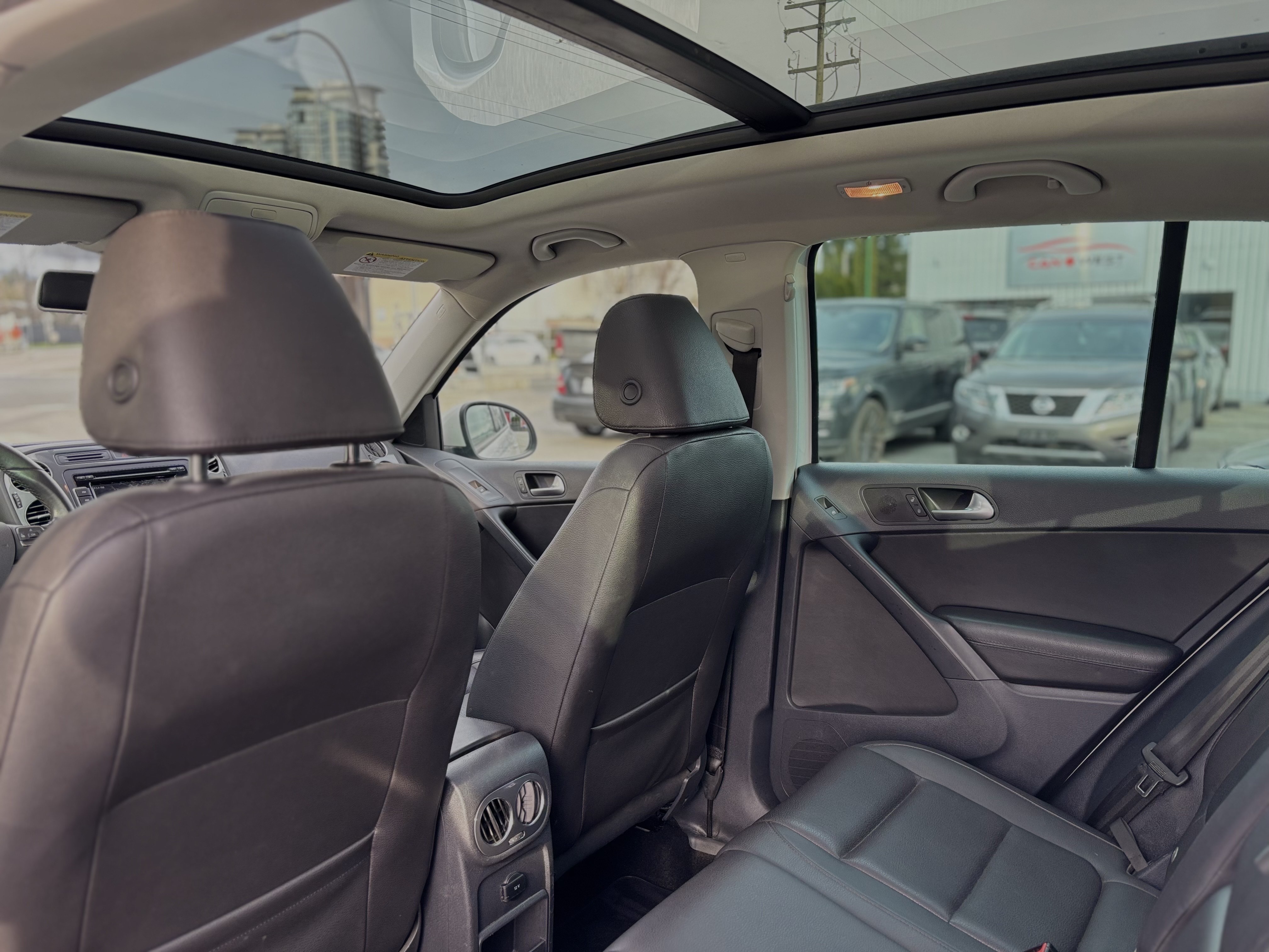 /canwestautoinc/2014-Volkswagen-Tiguan-14854116723524058.jpg