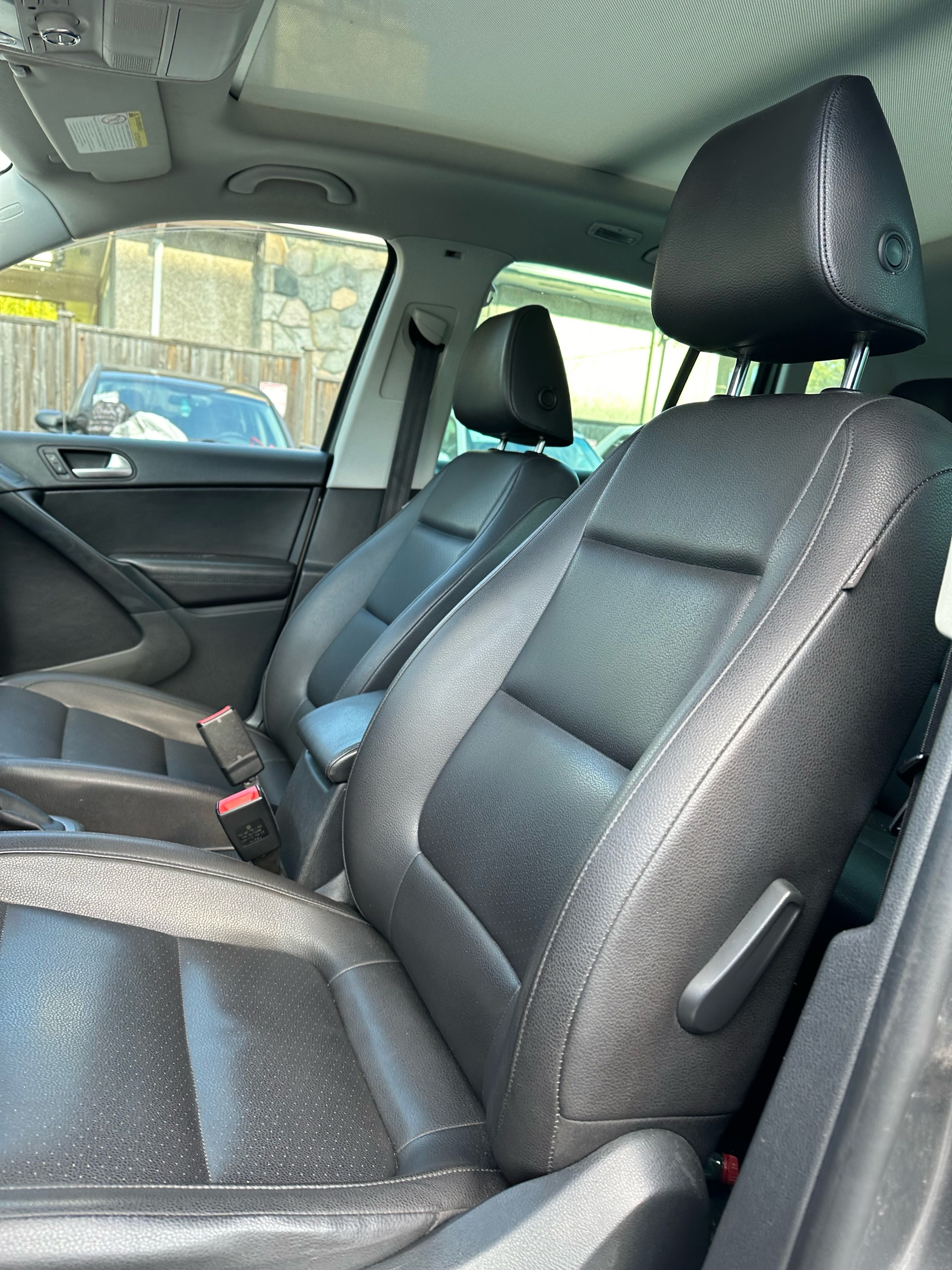 /canwestautoinc/2014-Volkswagen-Tiguan-7538429998788738.jpg