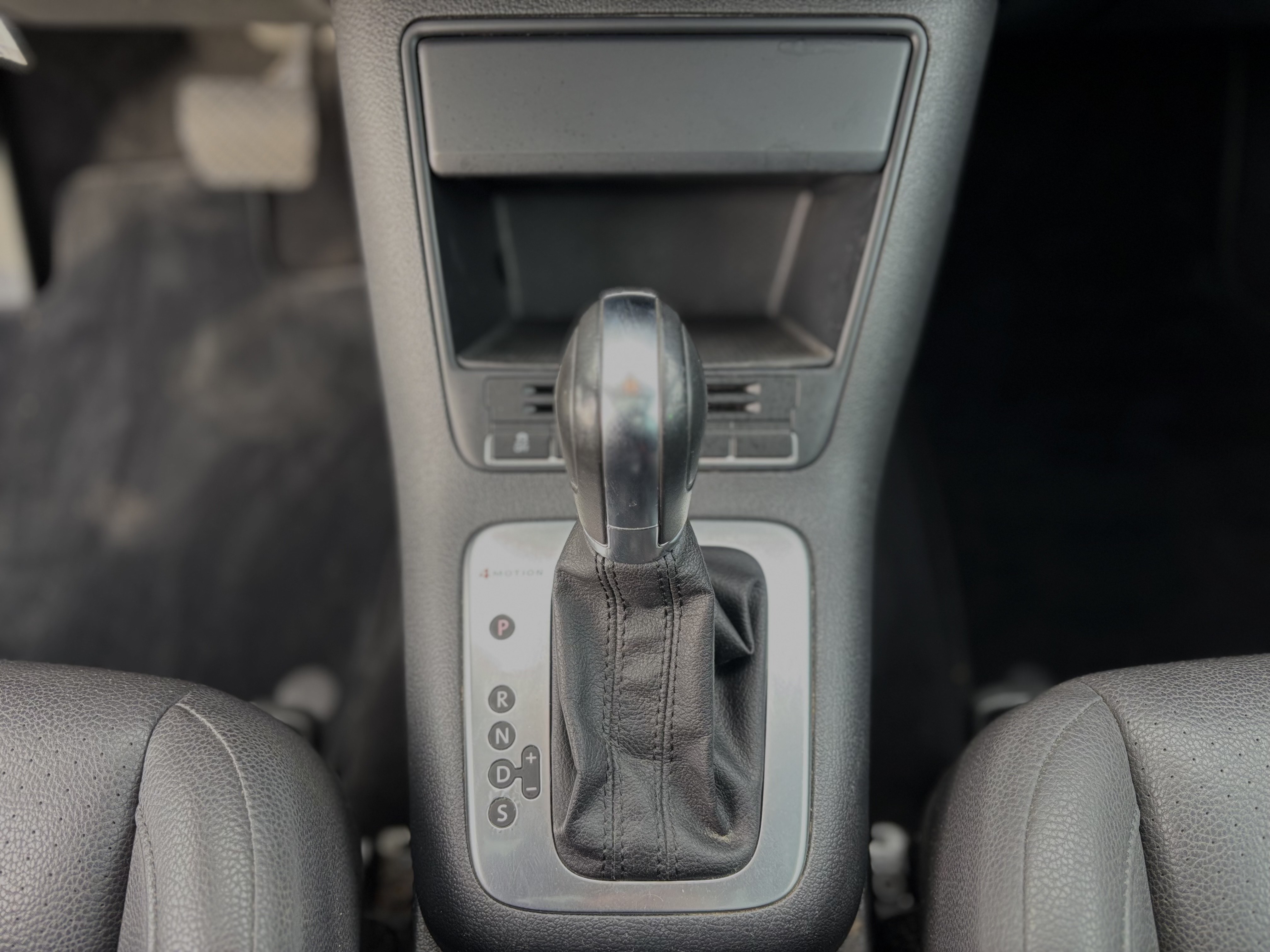 /canwestautoinc/2014-Volkswagen-Tiguan-9103337930833857.jpg