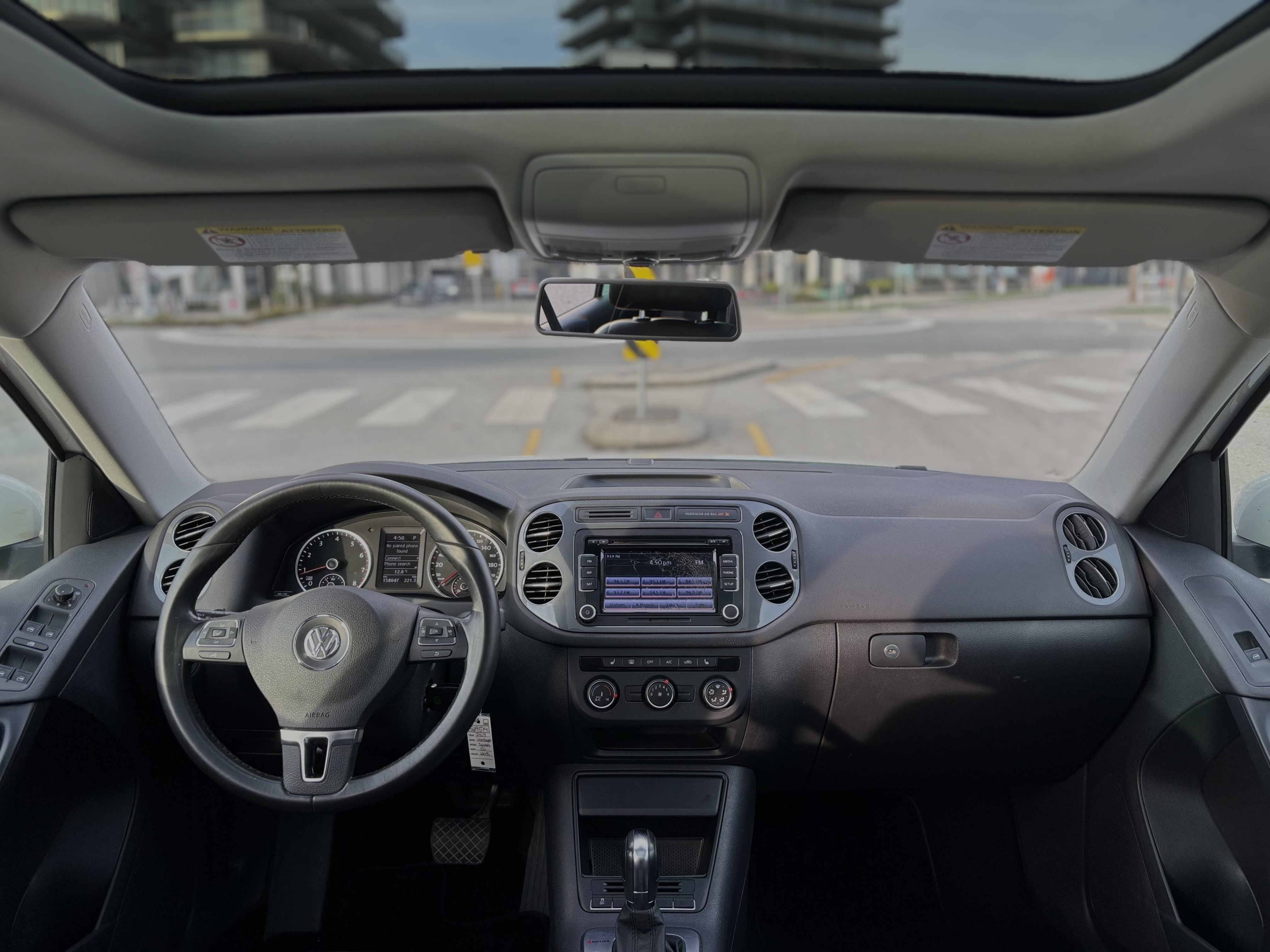 /canwestautoinc/2014-Volkswagen-Tiguan-9528646675983512.jpg
