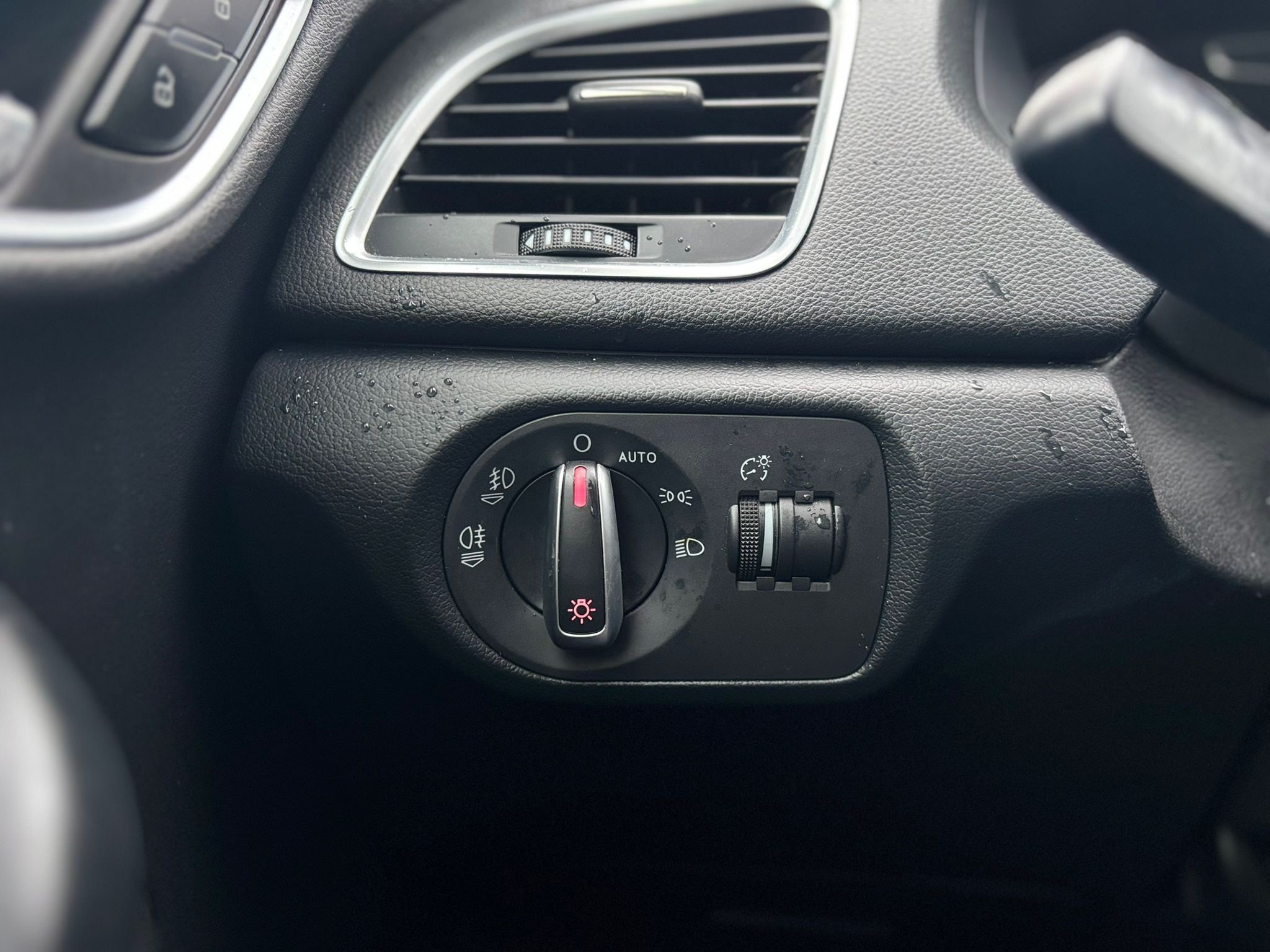 /canwestautoinc/2015-Audi-Q3-13388740789311626.jpg