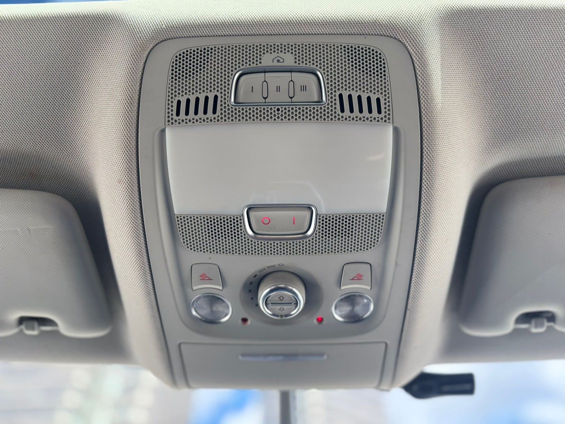 /canwestautoinc/2015-Audi-Q5-09376618221830224.jpg