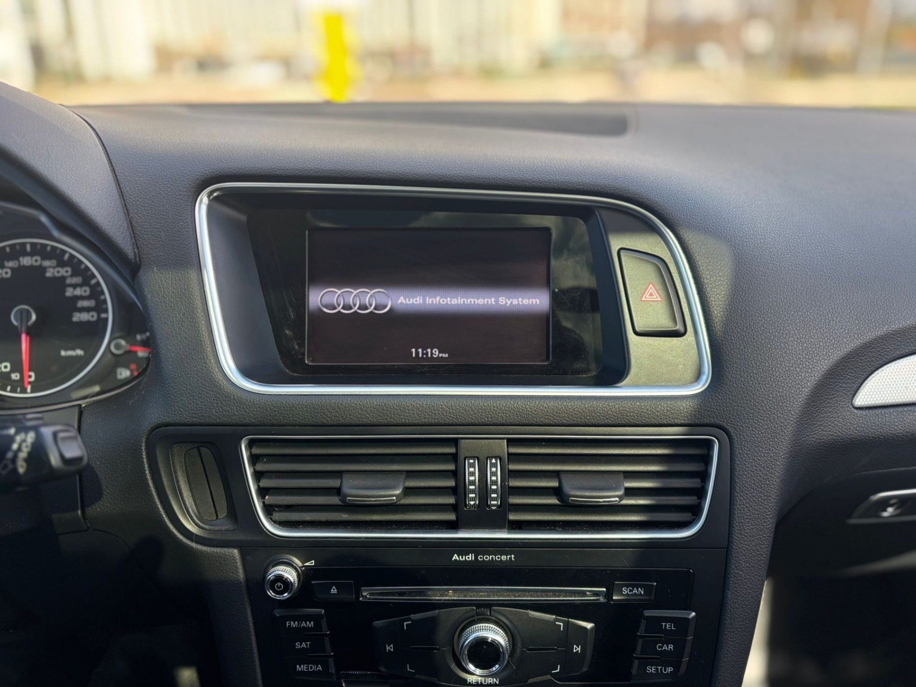 /canwestautoinc/2015-Audi-Q5-12023321284581523.jpg