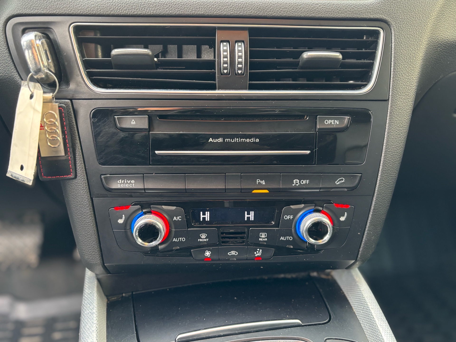 /canwestautoinc/2015-Audi-Q5-9930786992849341.jpg