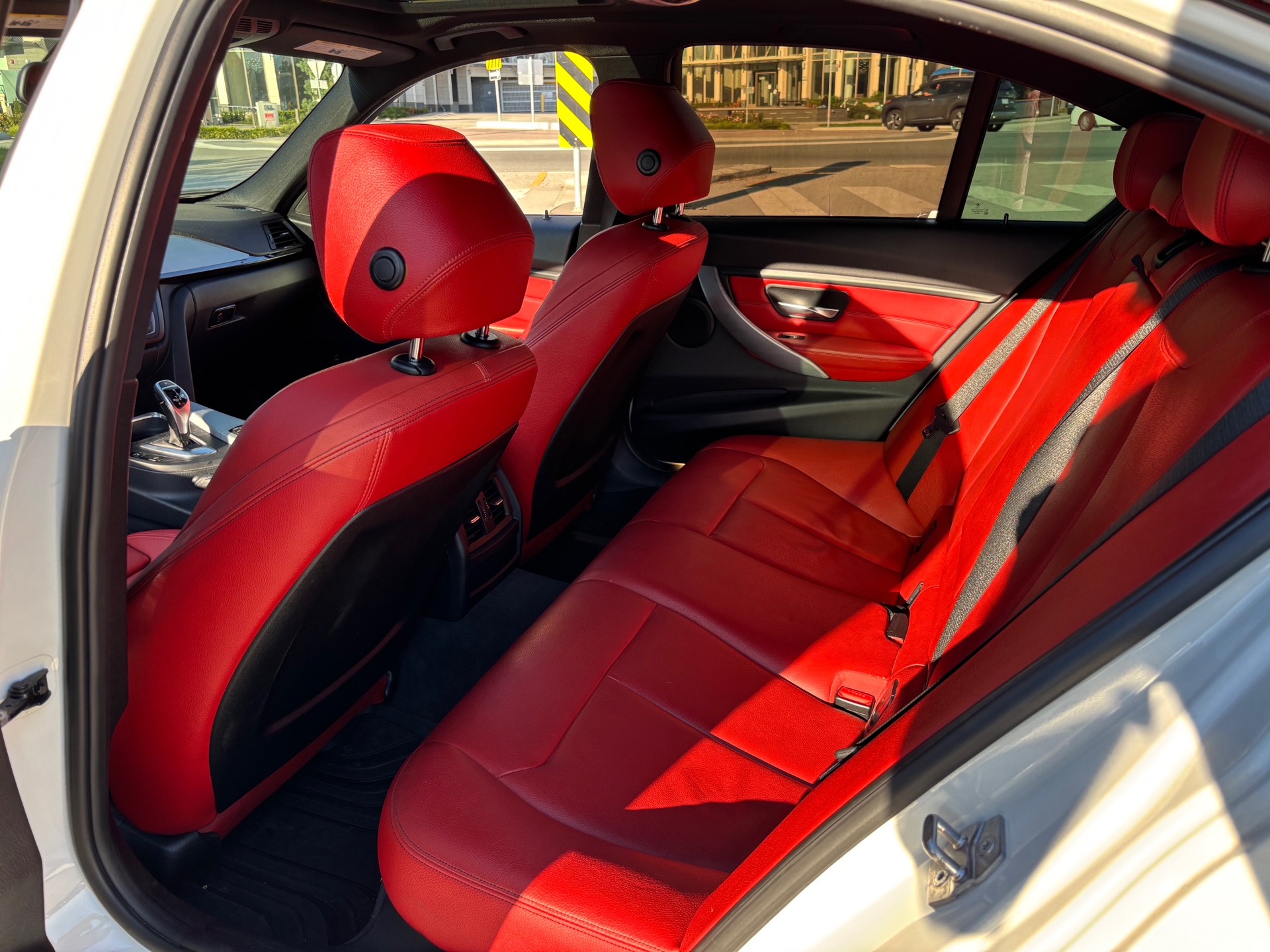 /canwestautoinc/2015-BMW-3Series-6043074693727446.jpg