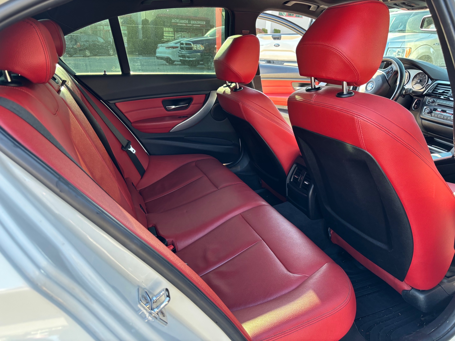 /canwestautoinc/2015-BMW-3Series-731222923080558.jpg