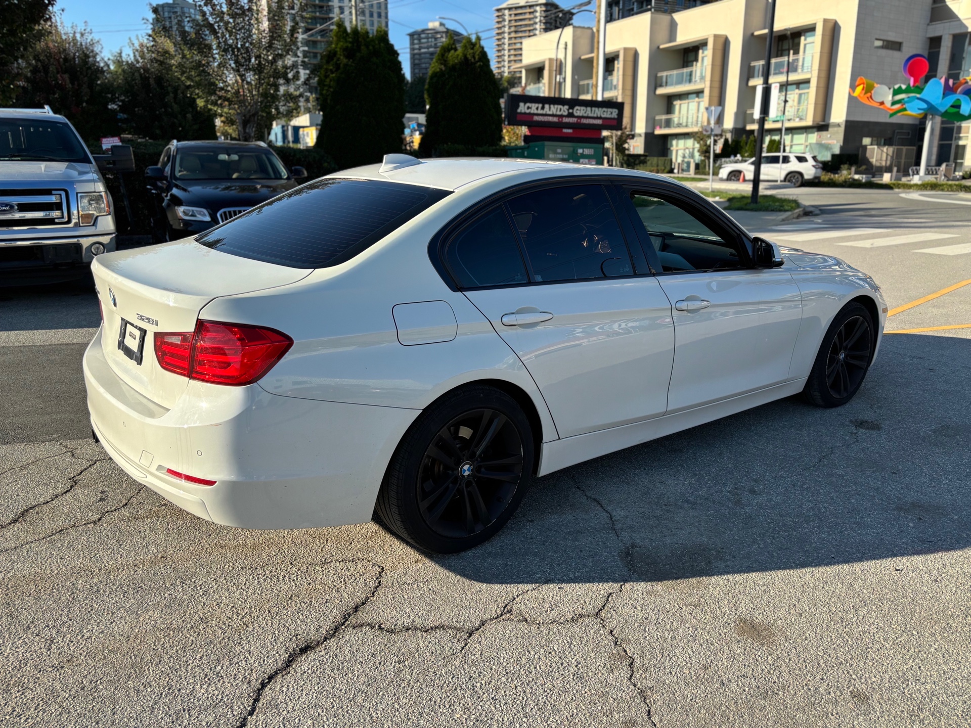 /canwestautoinc/2015-BMW-3Series-8701058746905928.jpg