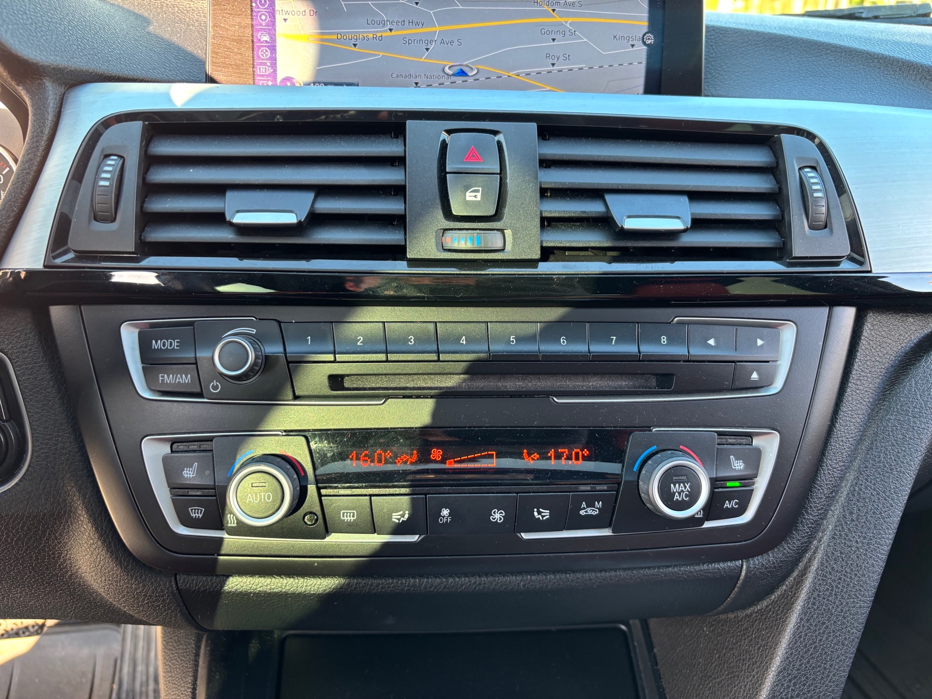 /canwestautoinc/2015-BMW-3Series-9332182380258496.jpg