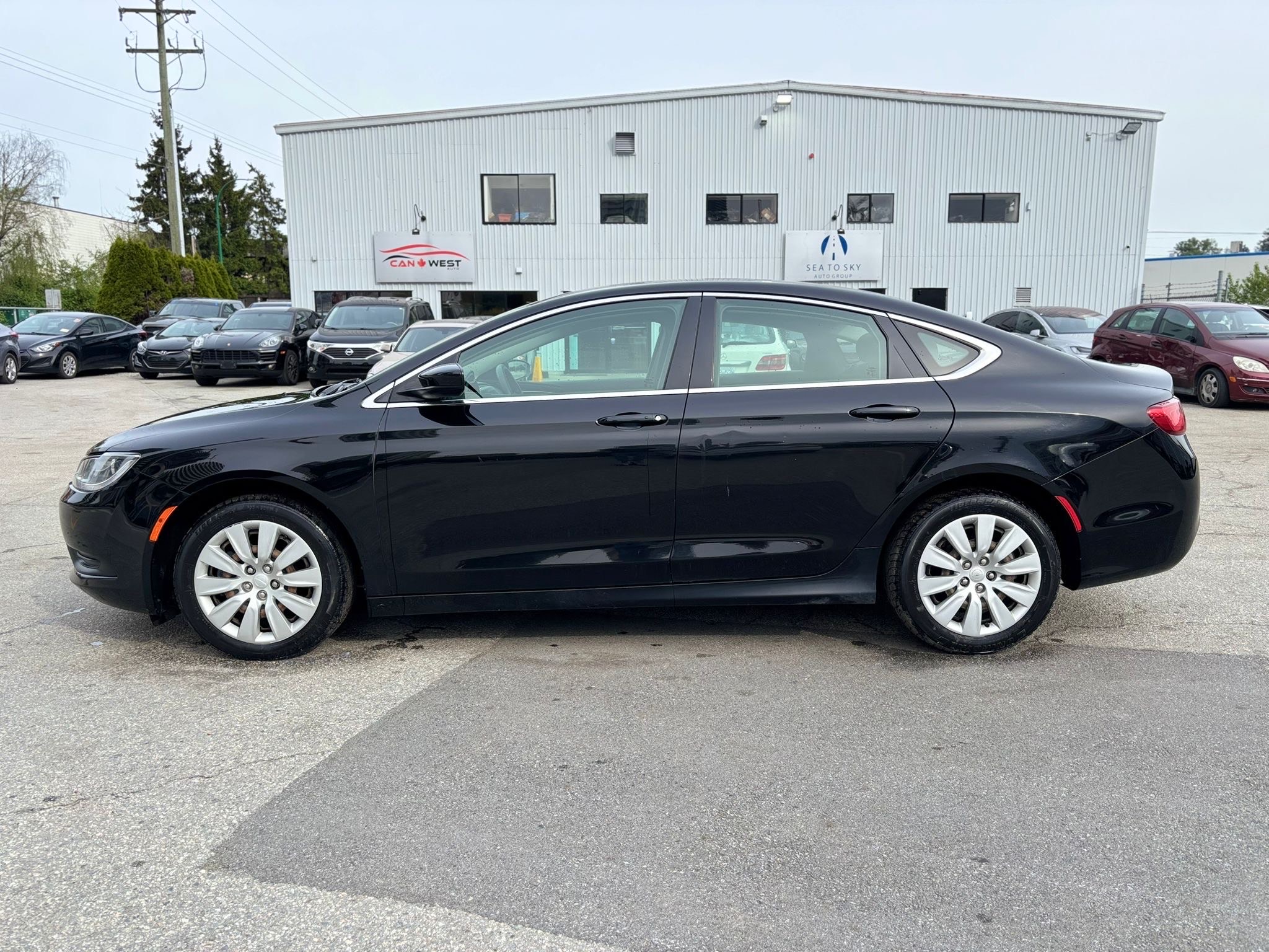 /canwestautoinc/2015-Chrysler-200-14154594410360577.jpg