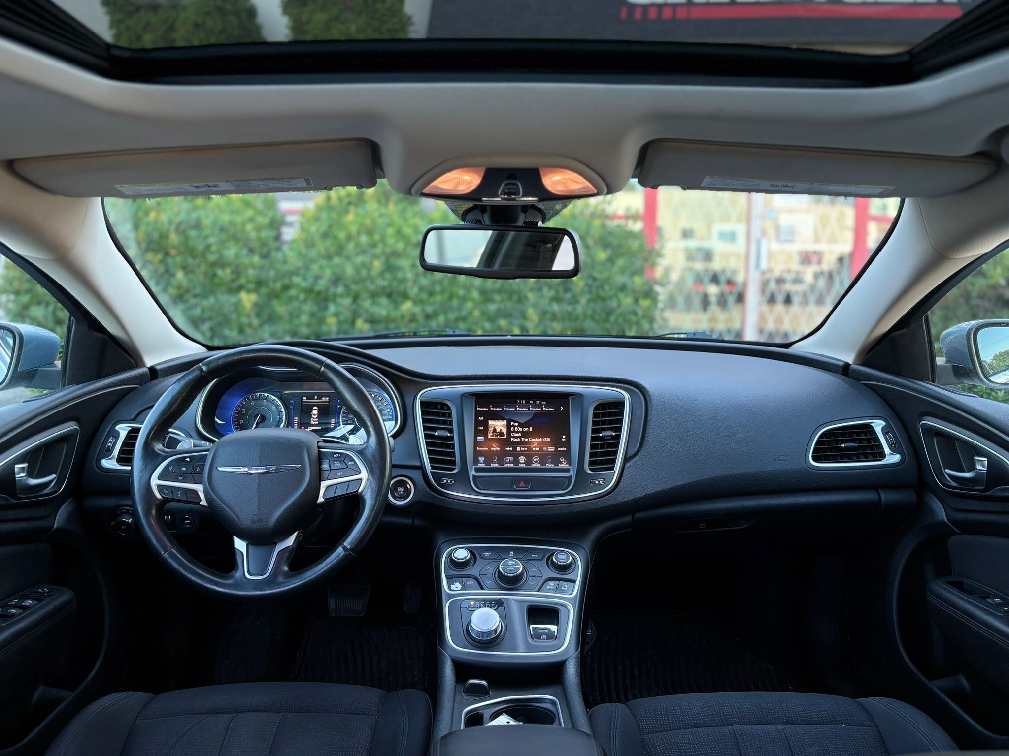 /canwestautoinc/2015-Chrysler-200-1492472308965156.jpg