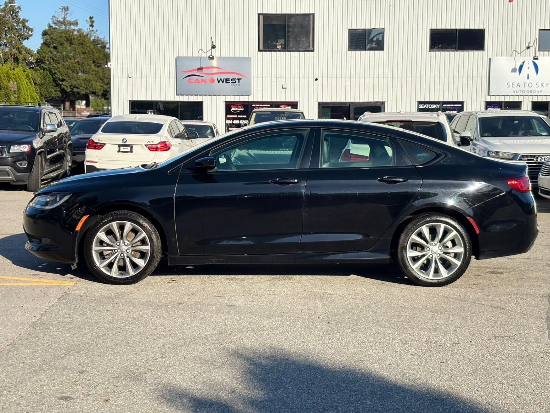 /canwestautoinc/2015-Chrysler-200-3317877026558689.jpg