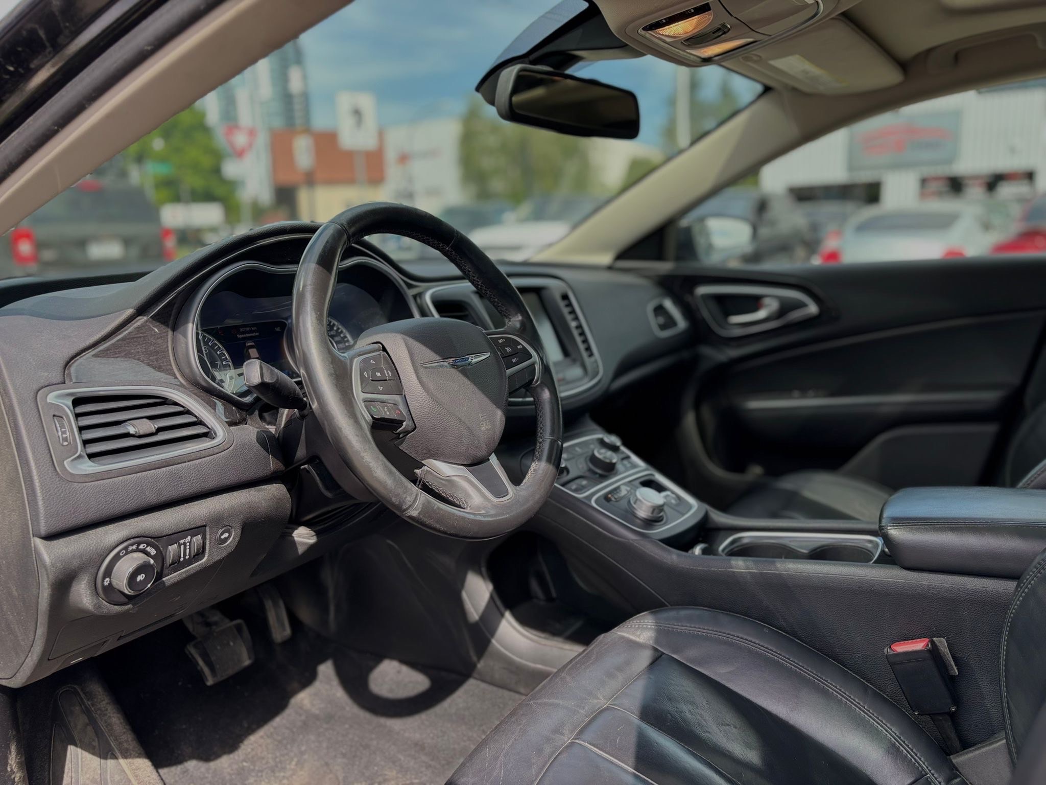 /canwestautoinc/2015-Chrysler-200-3840102903450979.jpg