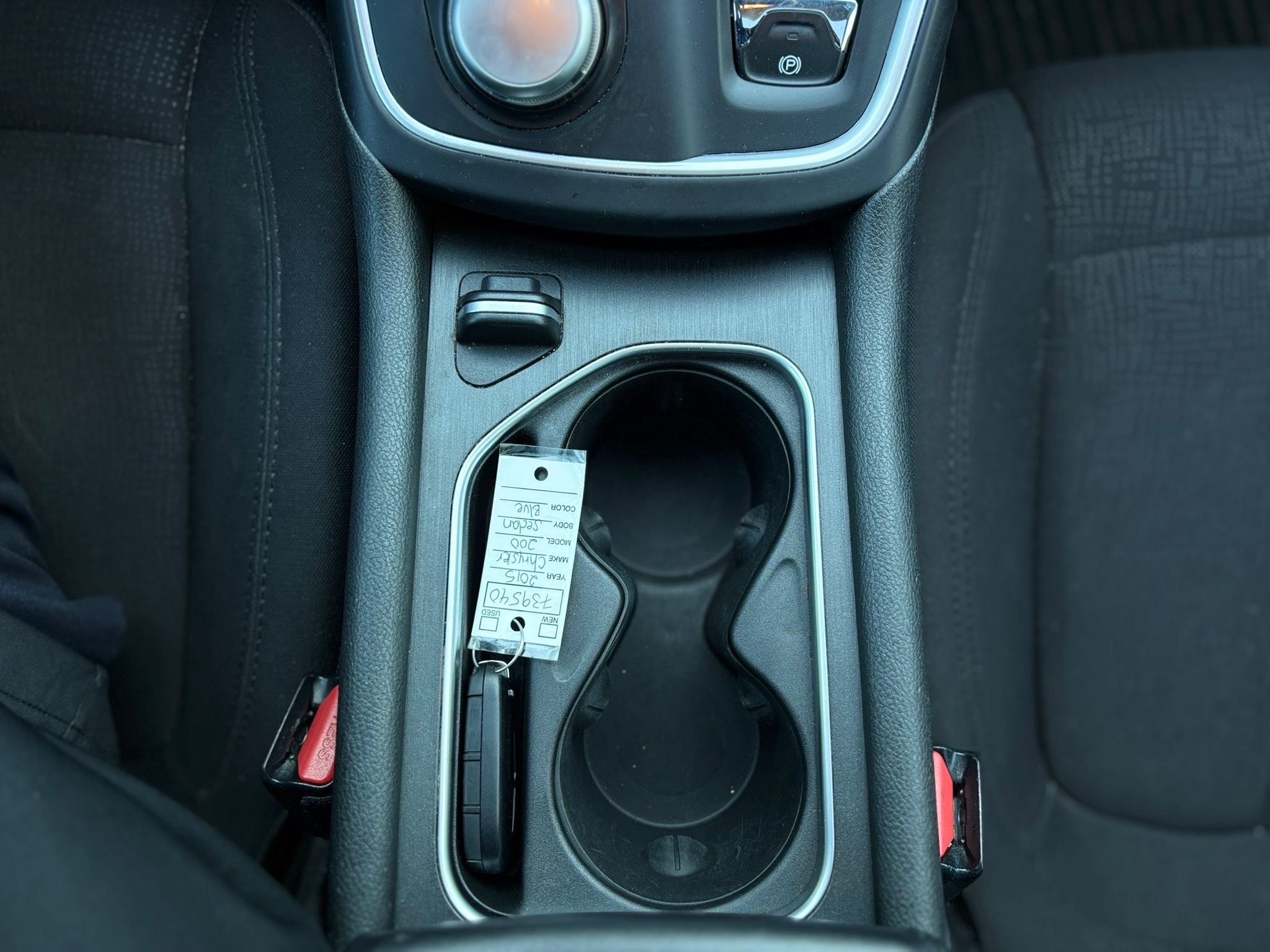 /canwestautoinc/2015-Chrysler-200-4088487786016124.jpg