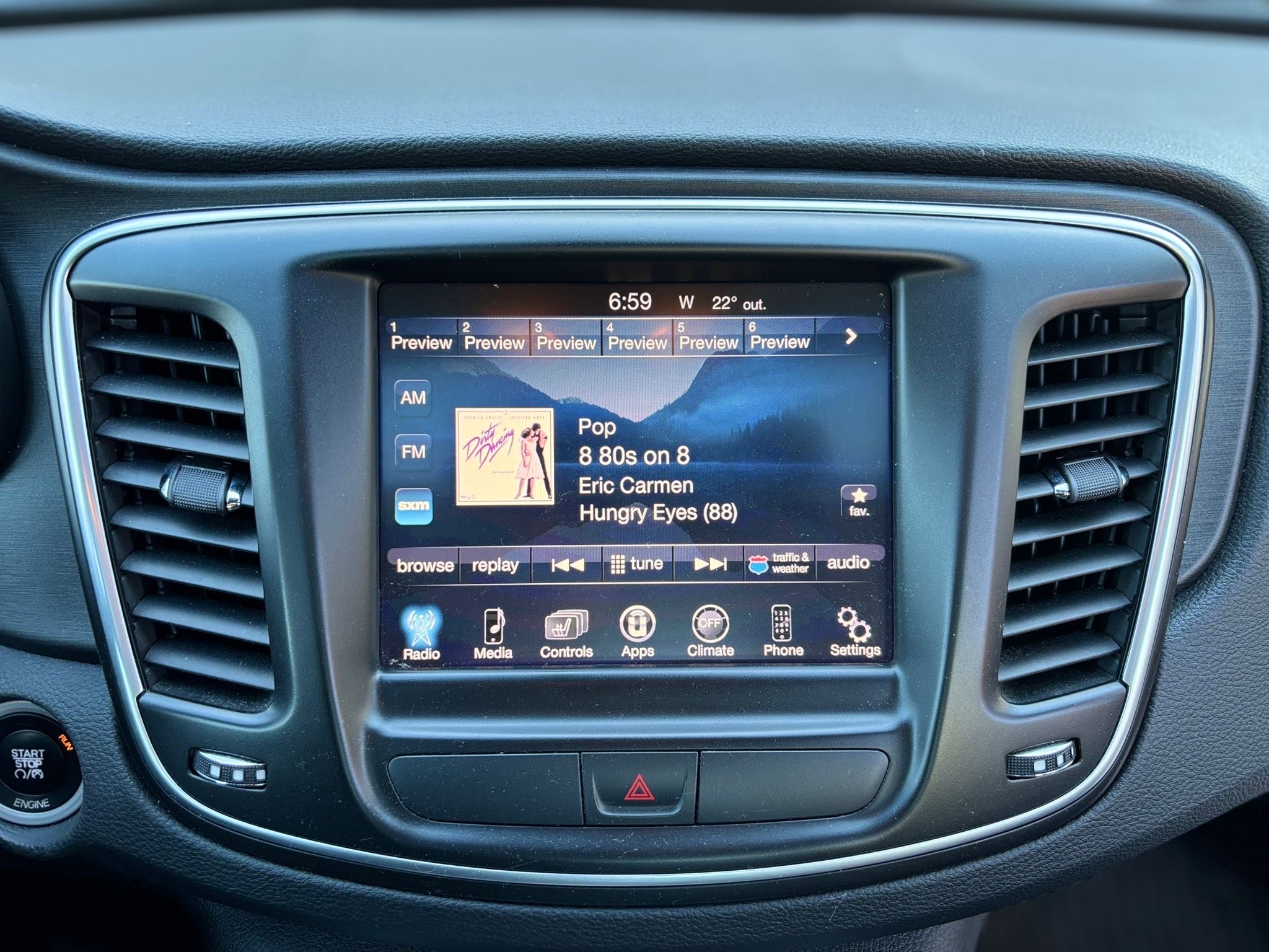 /canwestautoinc/2015-Chrysler-200-5741239995659326.jpg