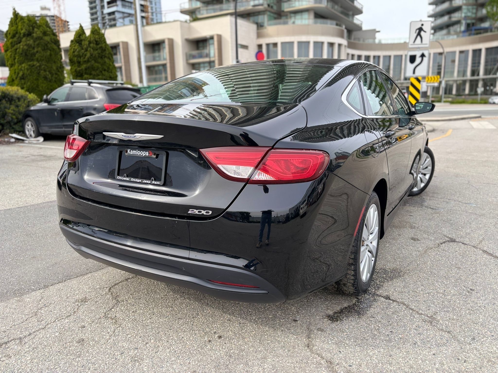 /canwestautoinc/2015-Chrysler-200-5788520266014698.jpg