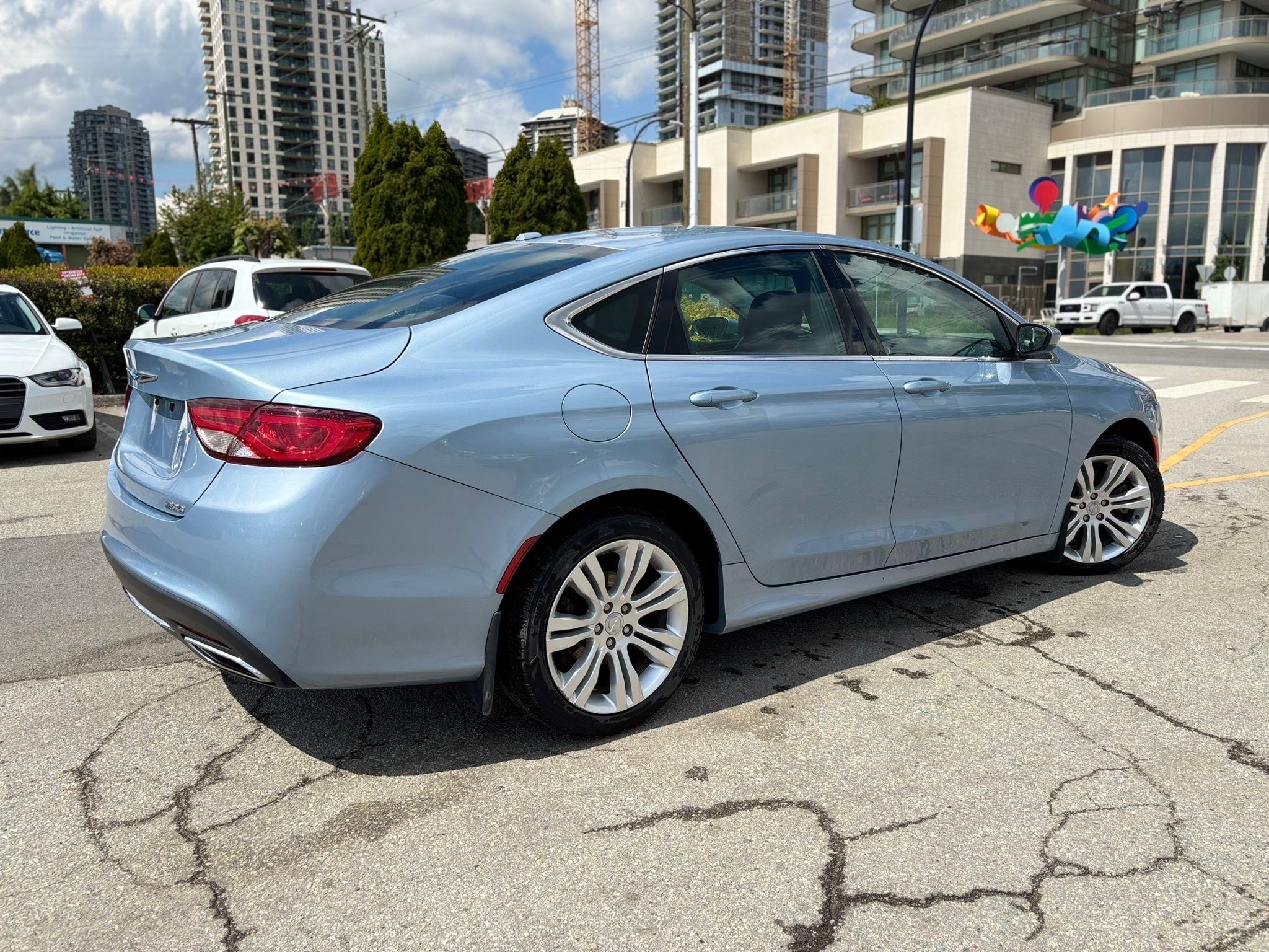 /canwestautoinc/2015-Chrysler-200-7797280910602165.jpg