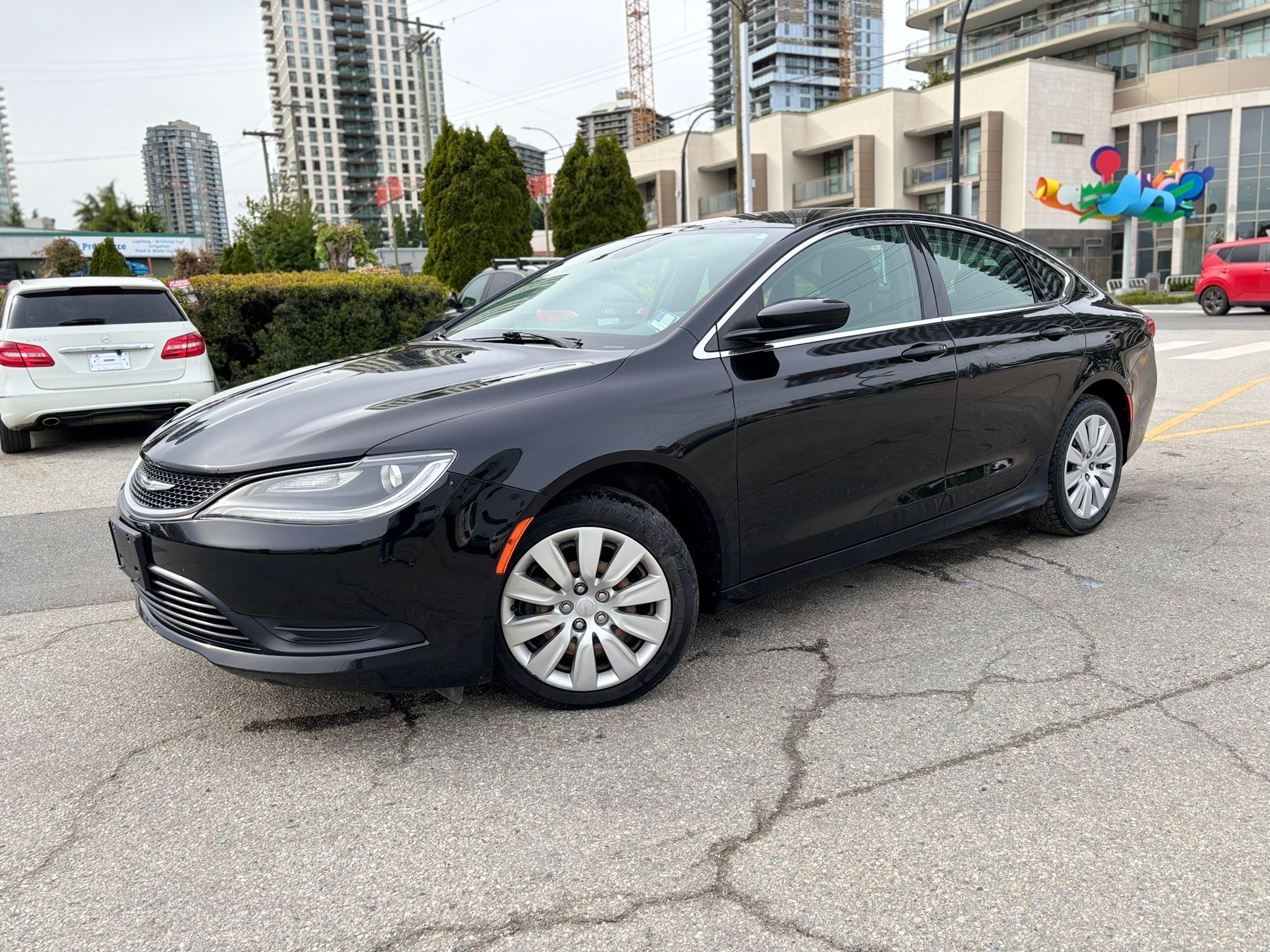 /canwestautoinc/2015-Chrysler-200-9463101572893584.jpg