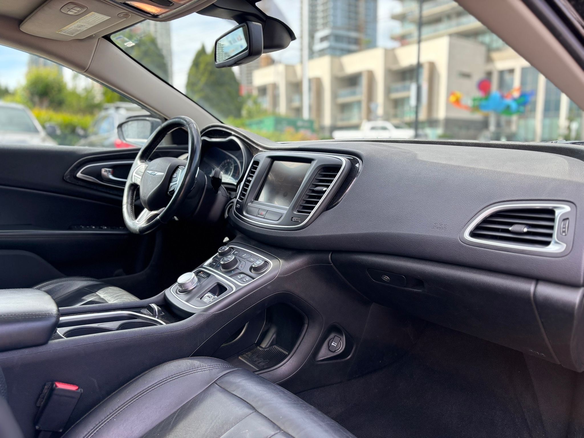 /canwestautoinc/2015-Chrysler-200-9675874417064081.jpg