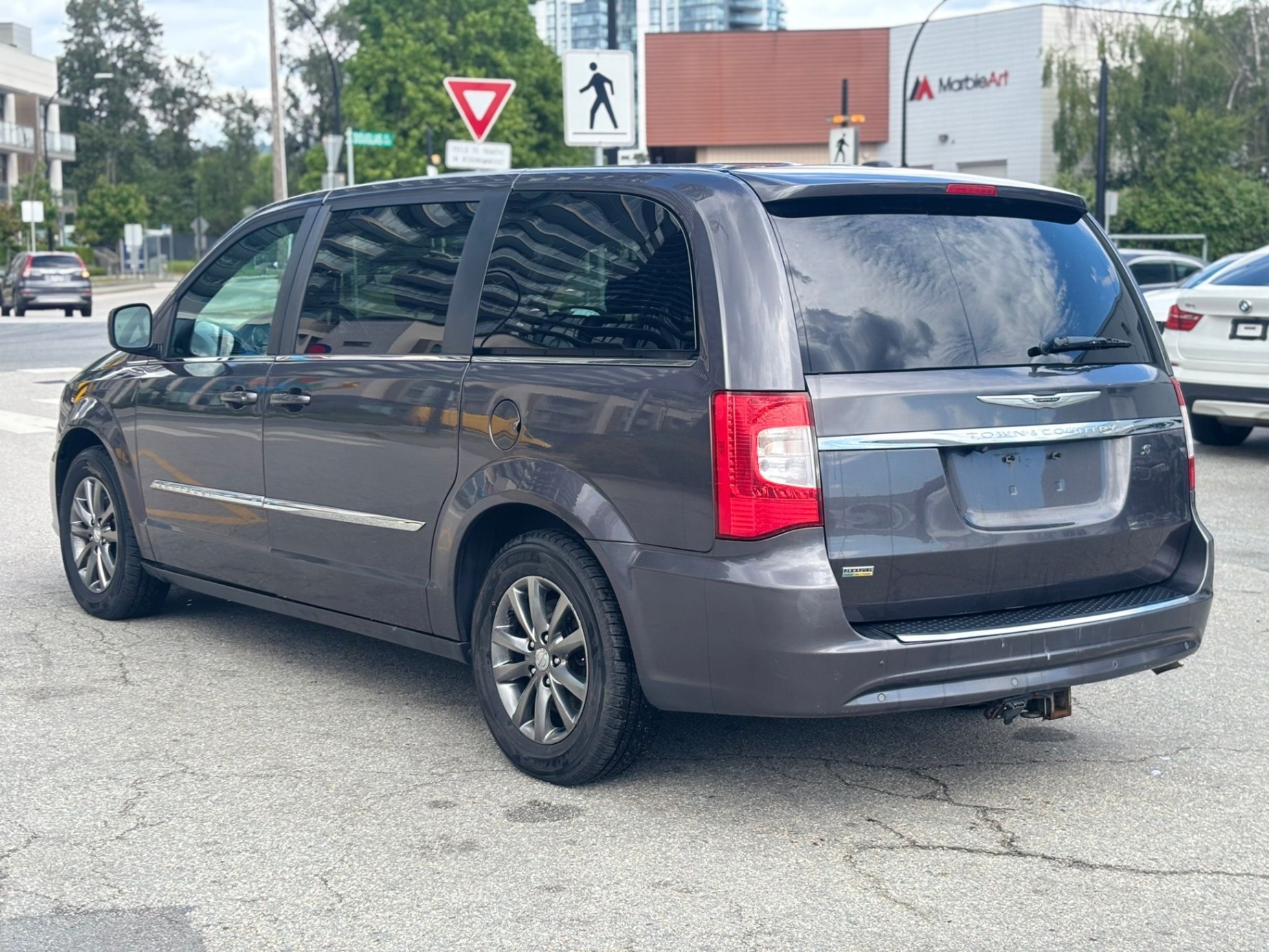 /canwestautoinc/2015-Chrysler-Town&-16504475967231147.jpg