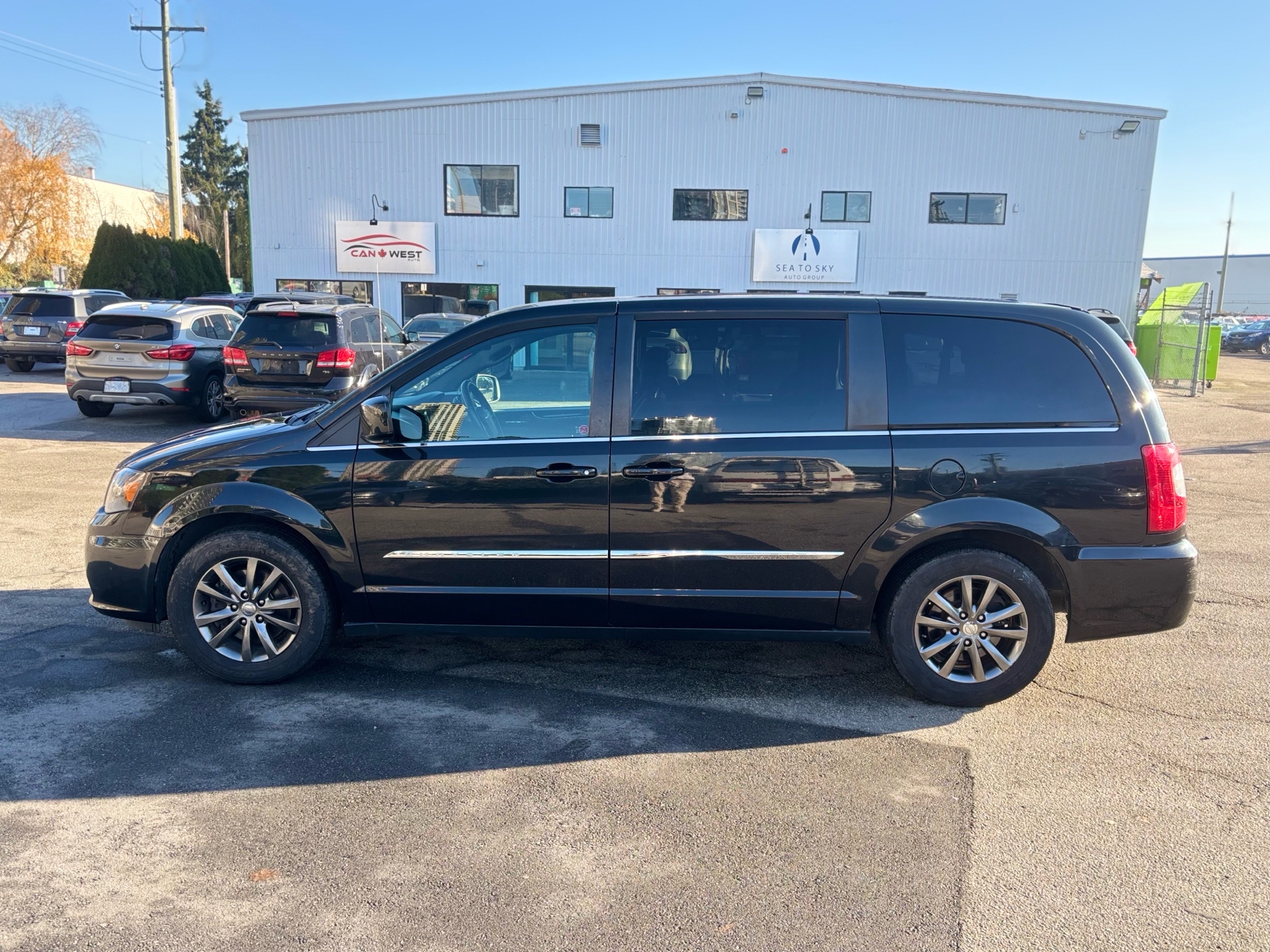 /canwestautoinc/2015-Chrysler-Town&-41640516273848127.jpg