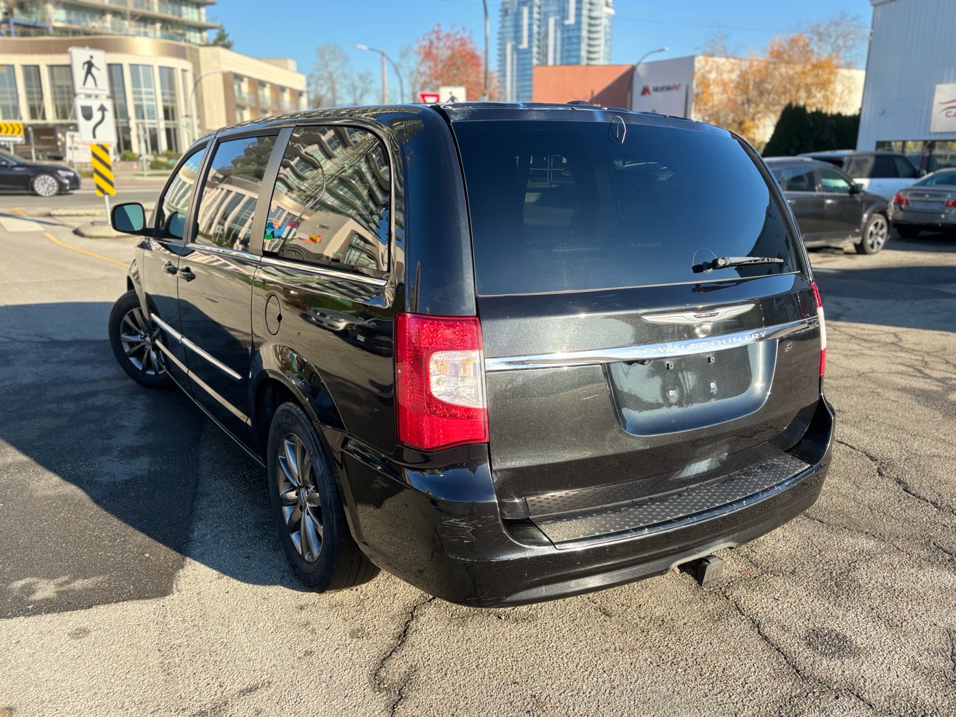 /canwestautoinc/2015-Chrysler-Town&-42278546942795536.jpg