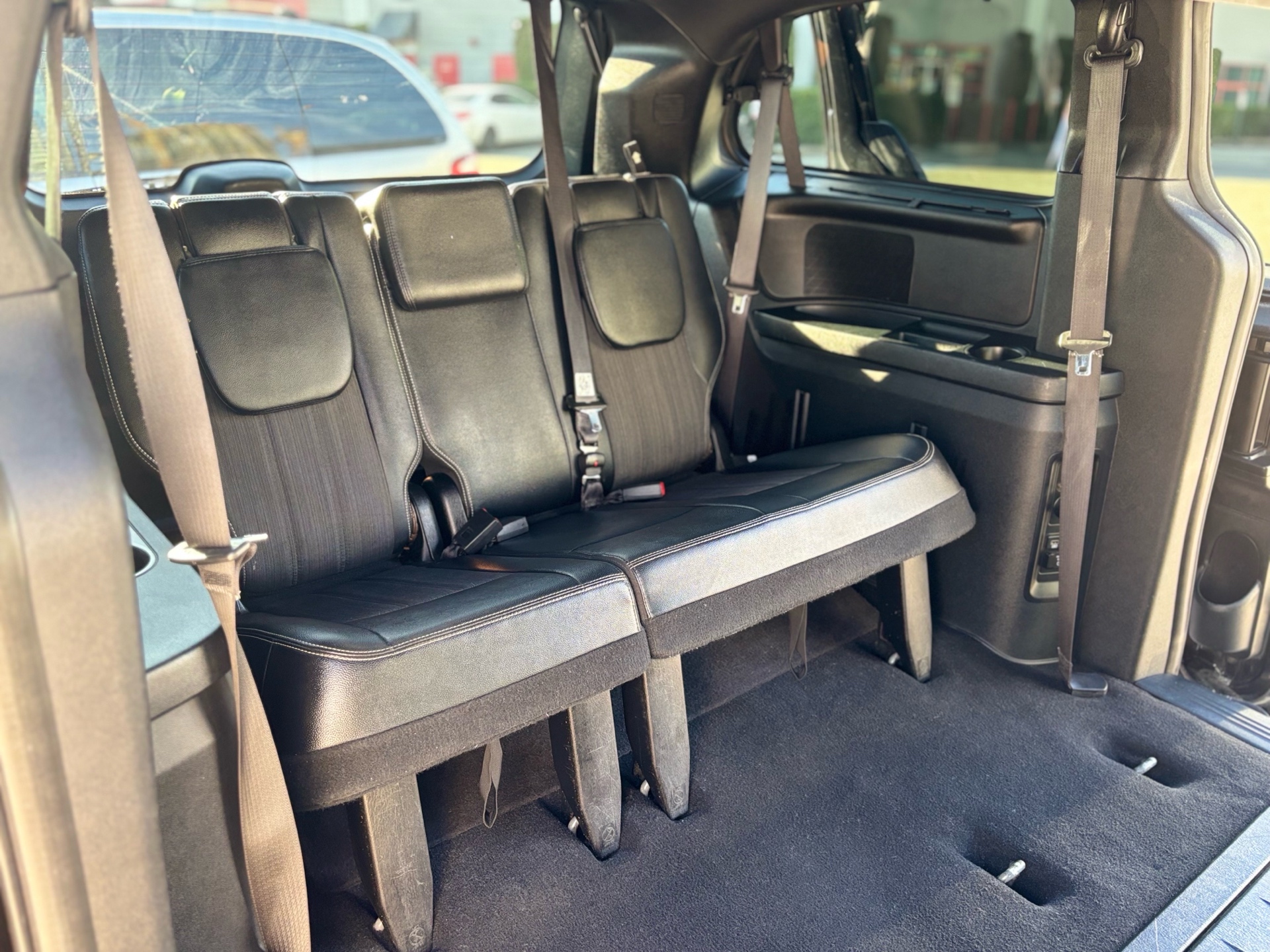 /canwestautoinc/2015-Chrysler-Town&-49000149944021176.jpg