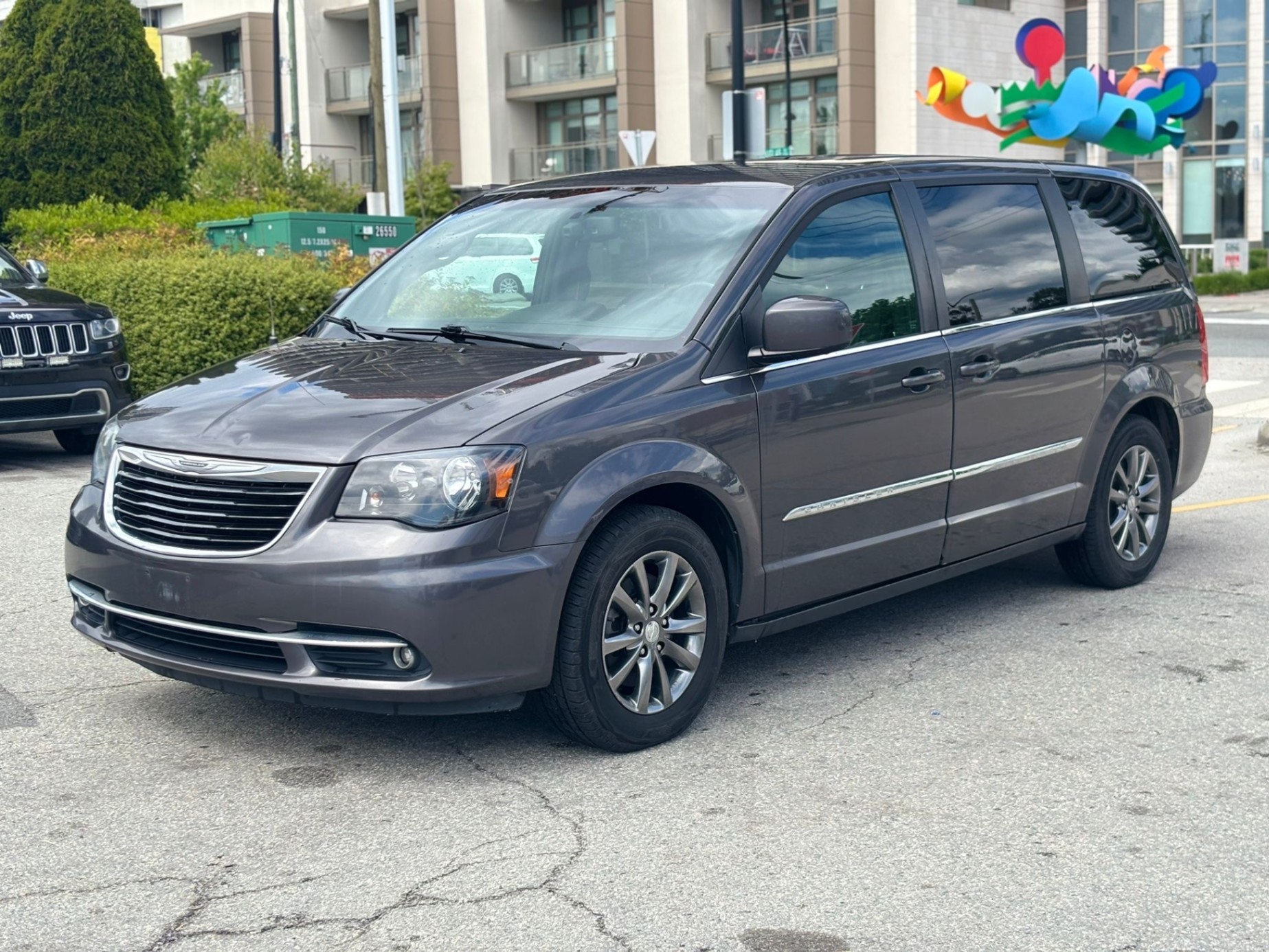 /canwestautoinc/2015-Chrysler-Town&-5597338236608607.jpg