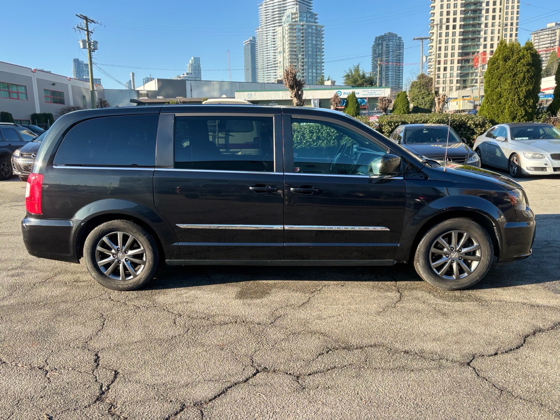 /canwestautoinc/2015-Chrysler-Town&-7616734171193786.jpg