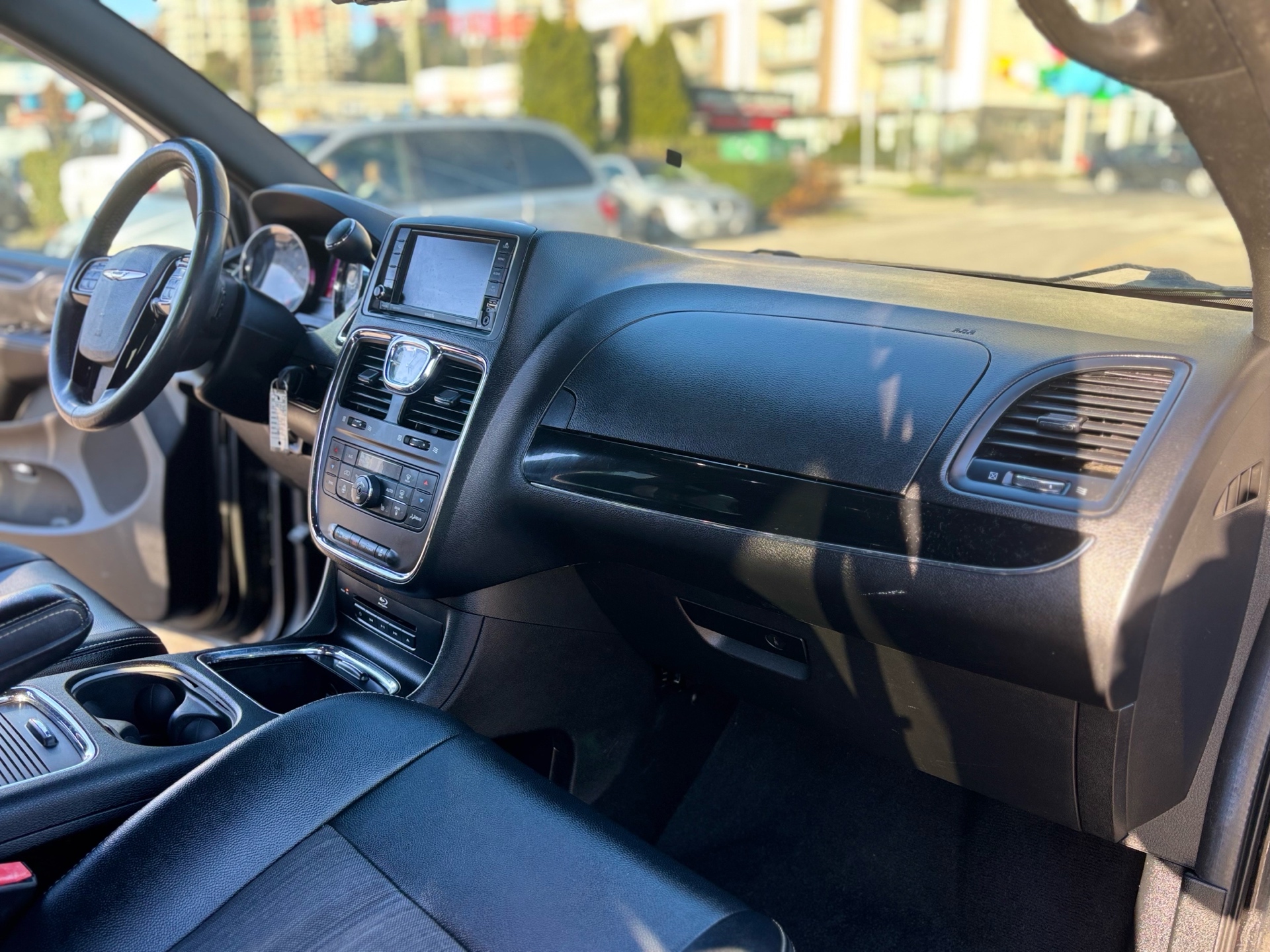 /canwestautoinc/2015-Chrysler-Town&-7871248267857704.jpg