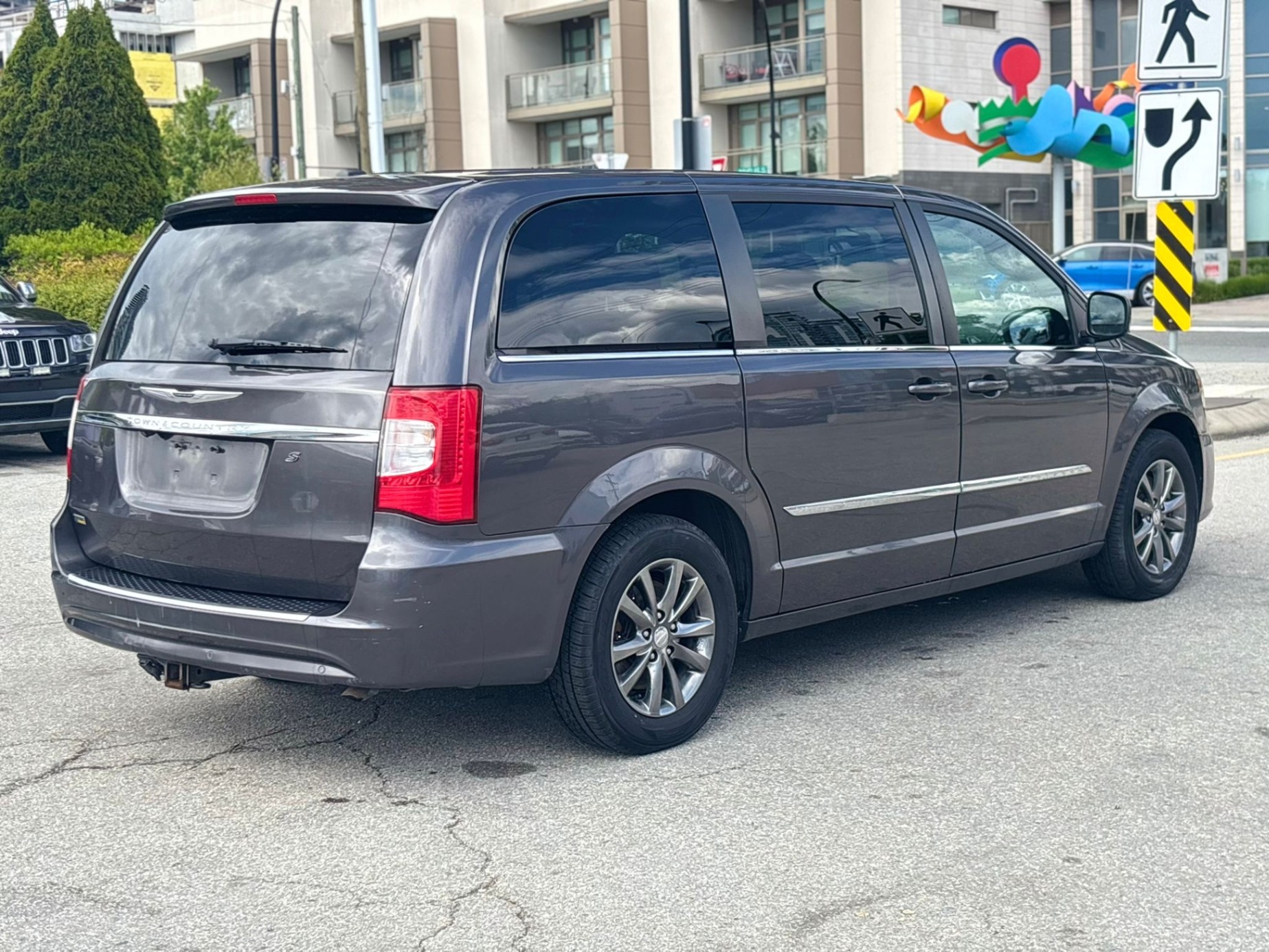/canwestautoinc/2015-Chrysler-Town&-8563800554608292.jpg