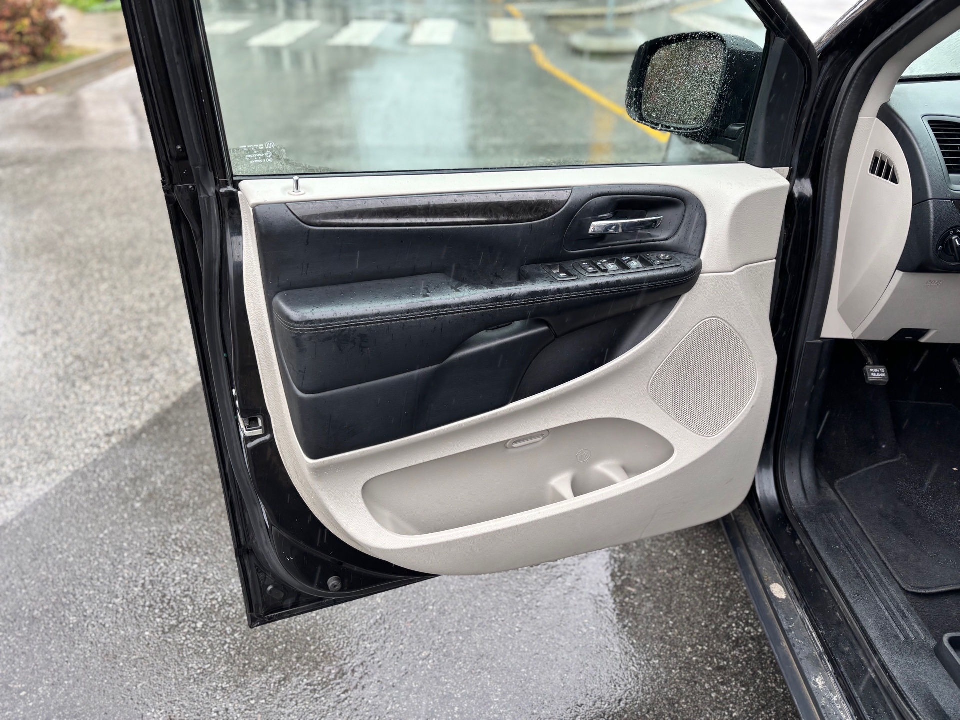 /canwestautoinc/2015-Dodge-GrandCara-6507966060782417.jpg