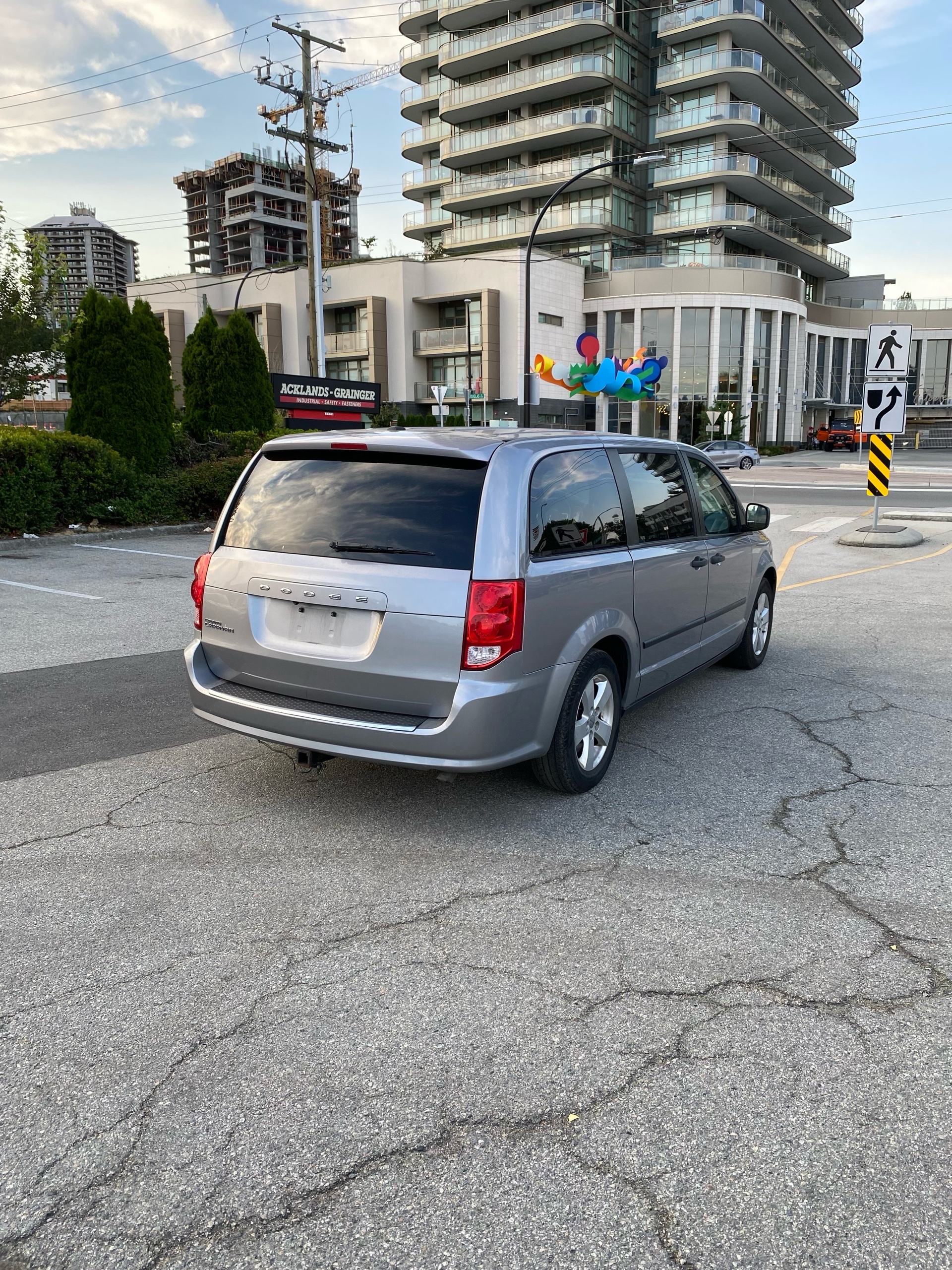 /canwestautoinc/2015-Dodge-GrandCaravan-04683016819072061.jpg